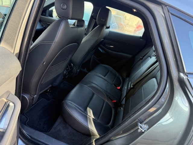 JAGUAR E-Pace P200 R-Dynamic S AWD Automatik-image-9