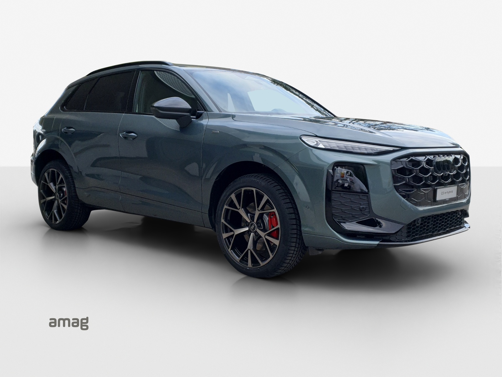 AUDI Q3 SUV e-hybrid 200 kW S tronig-image-5
