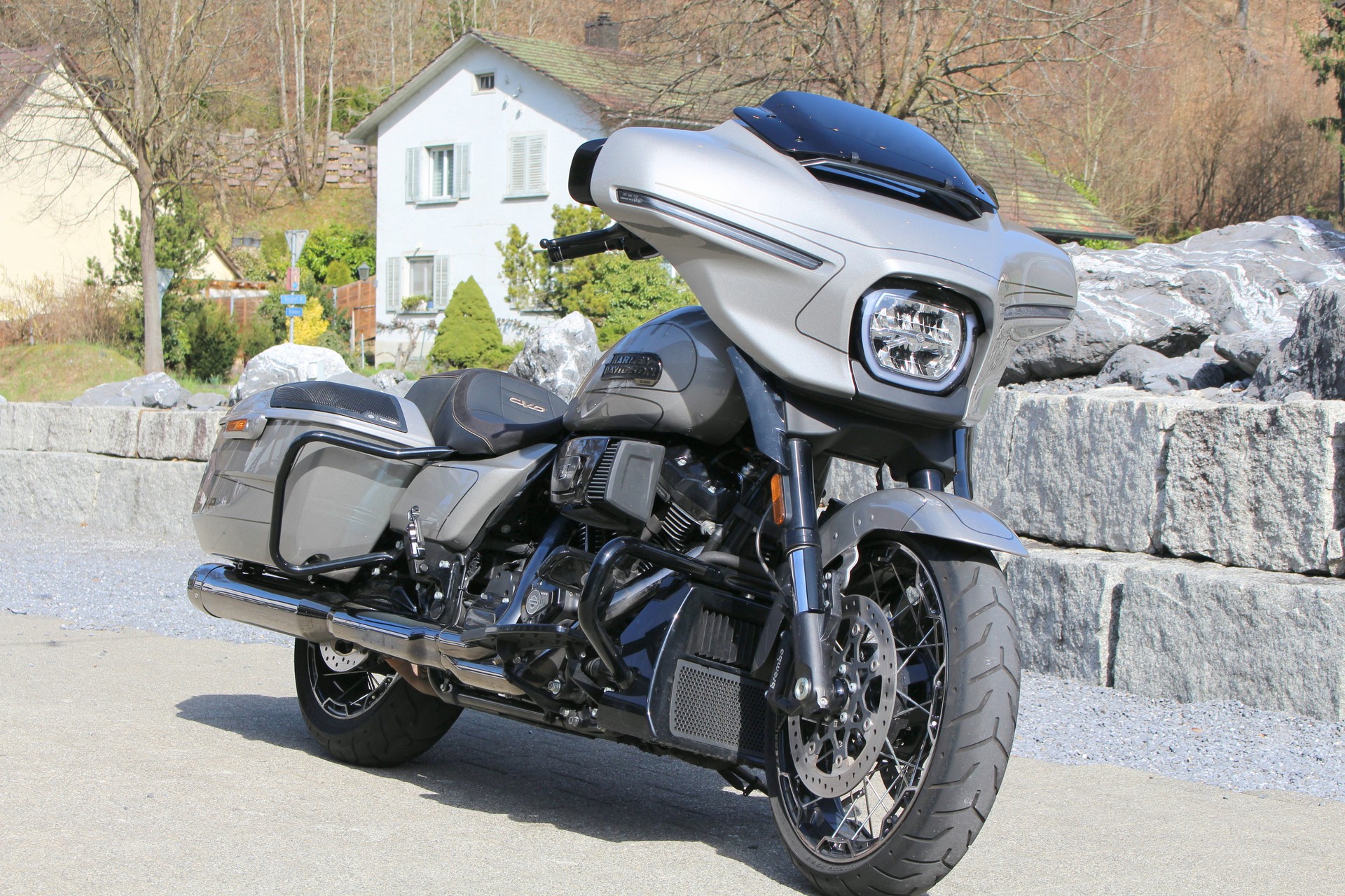 HARLEY-DAVIDSON FLHXSE Street Glide CVO 121-image-1