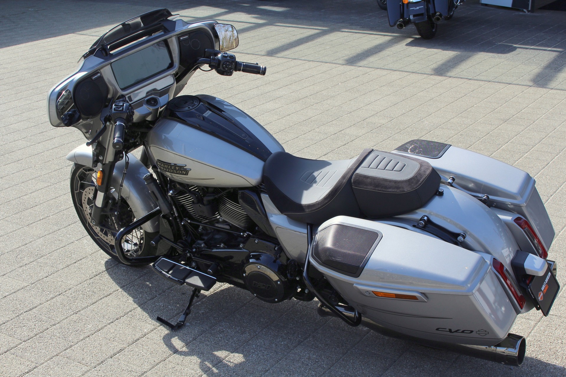 HARLEY-DAVIDSON FLHXSE Street Glide CVO 121-image-3