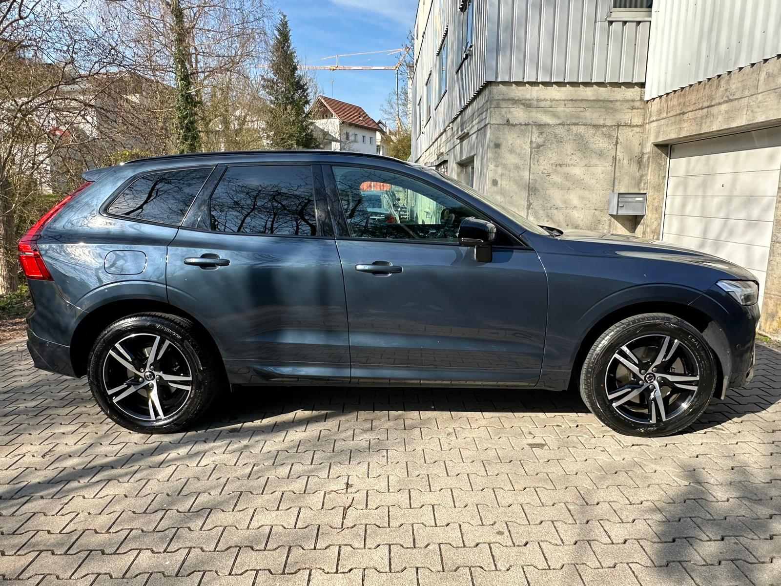 VOLVO XC60 T6 eAWD R-Design Geartronic-image-6