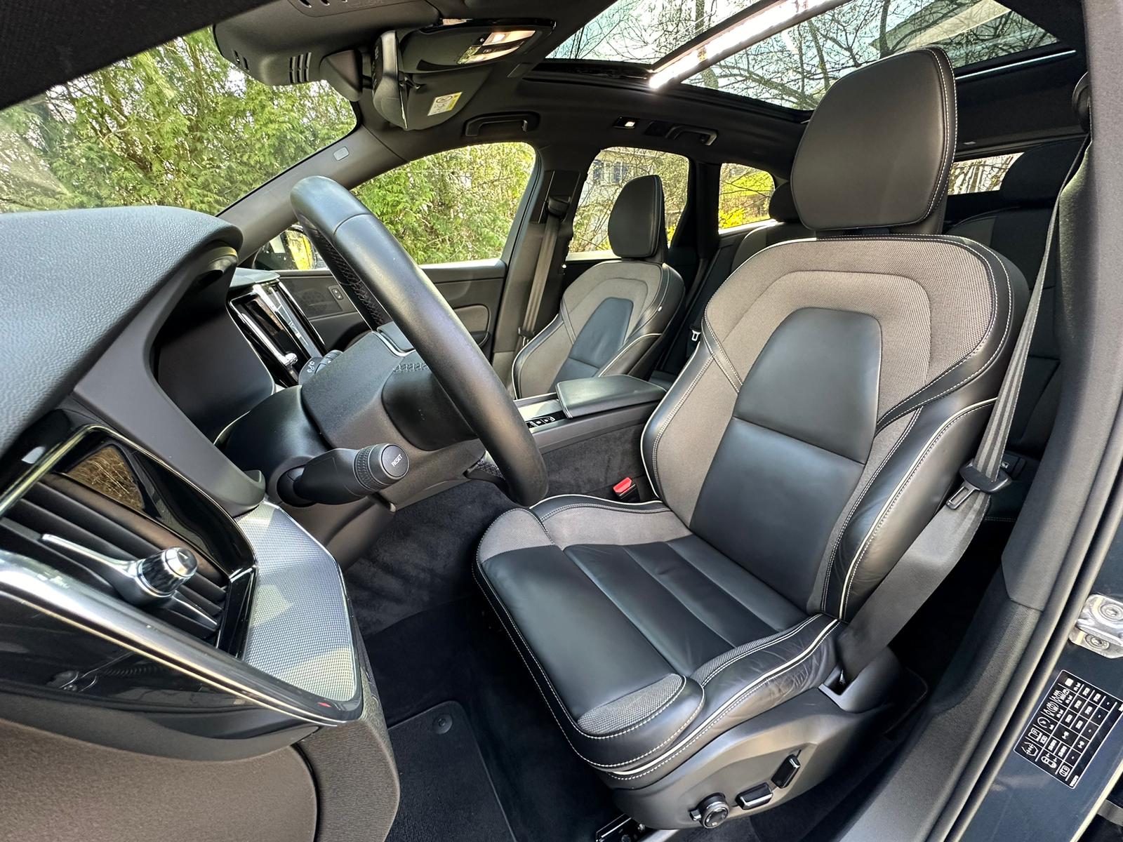 VOLVO XC60 T6 eAWD R-Design Geartronic-image-12