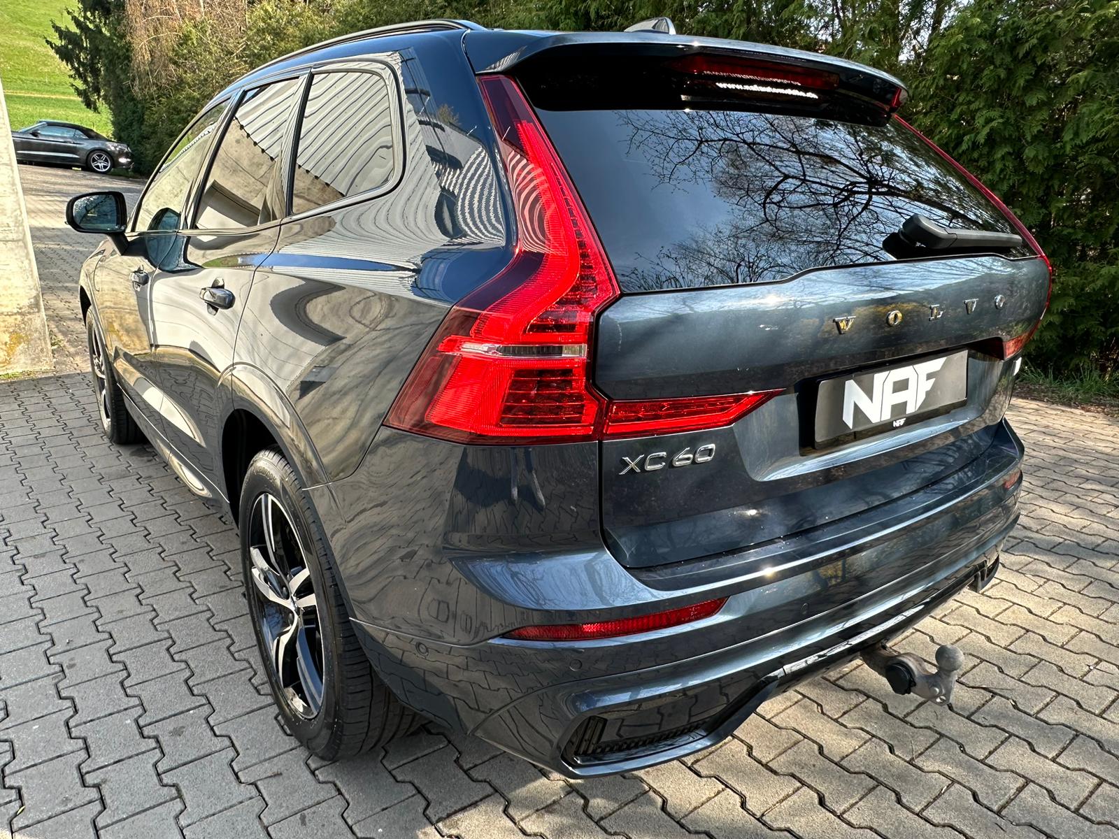 VOLVO XC60 T6 eAWD R-Design Geartronic-showroom-element-2