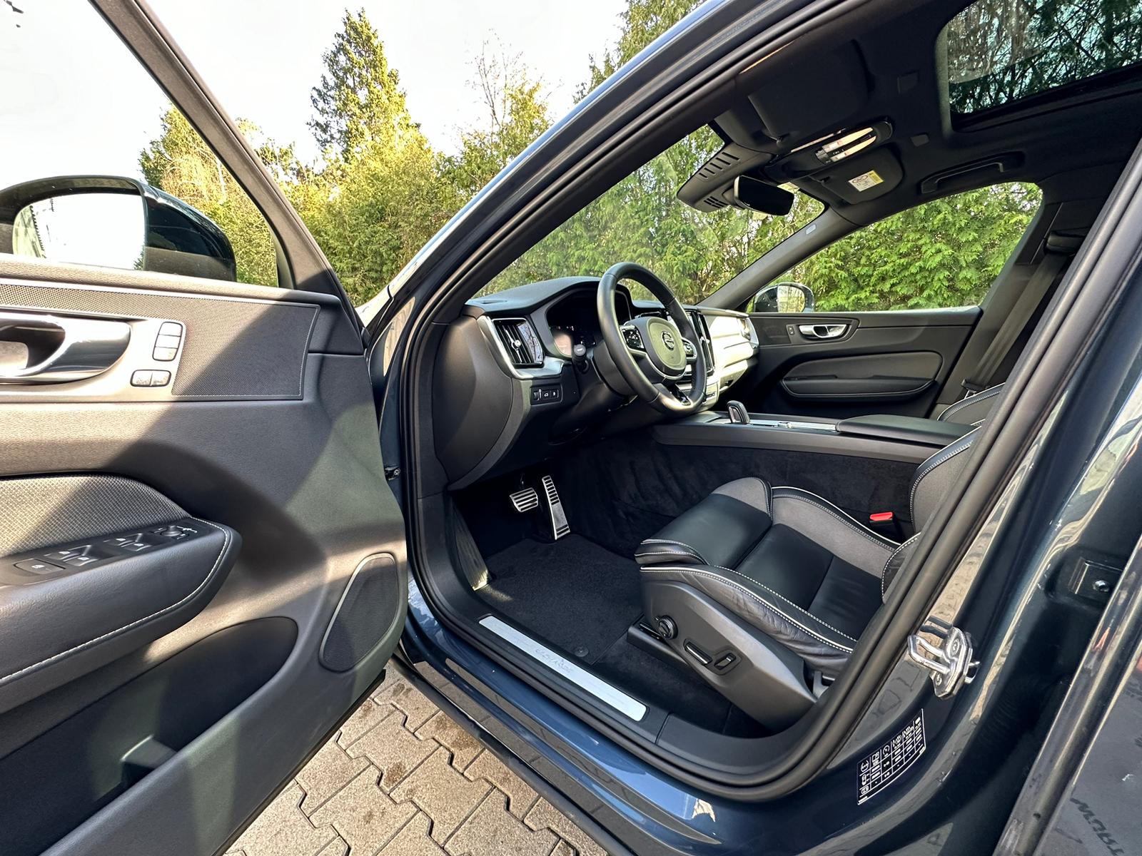 VOLVO XC60 T6 eAWD R-Design Geartronic-image-10
