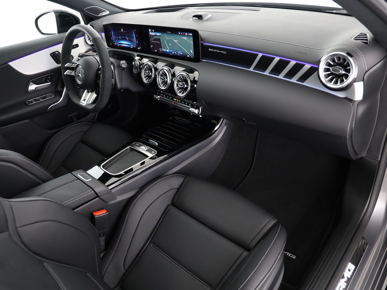 MERCEDES-BENZ A AMG 35 4Matic 8G-DCT-image-8