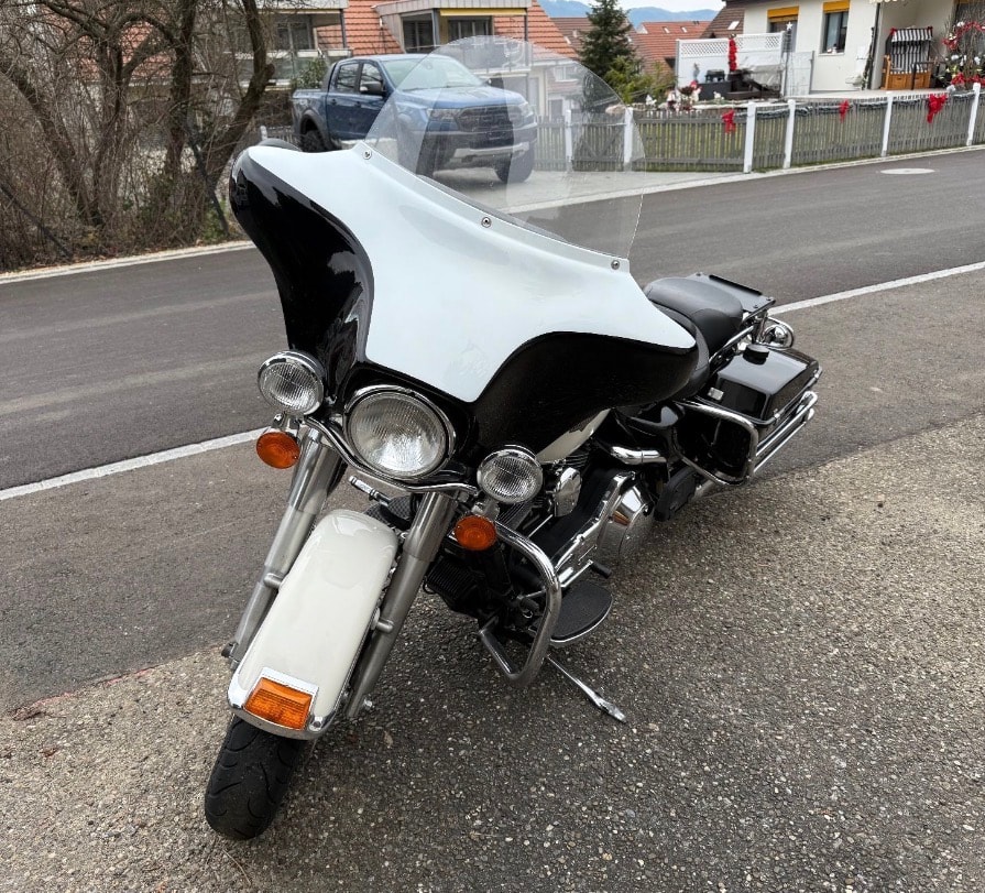 HARLEY-DAVIDSON FLHTPI Police