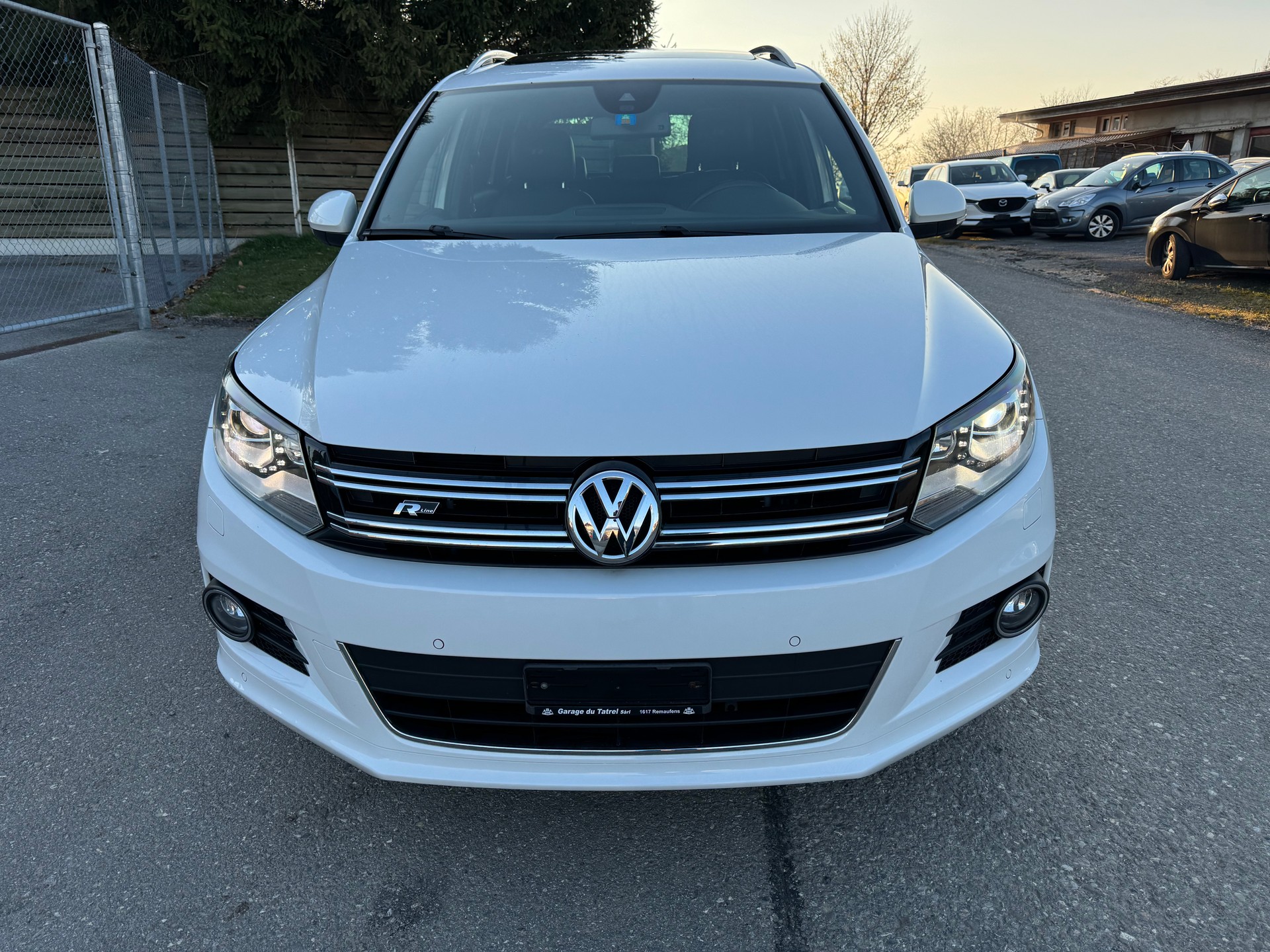 VW Tiguan 2.0 TDI BMT R-Line Design 4Motion DSG-image-1