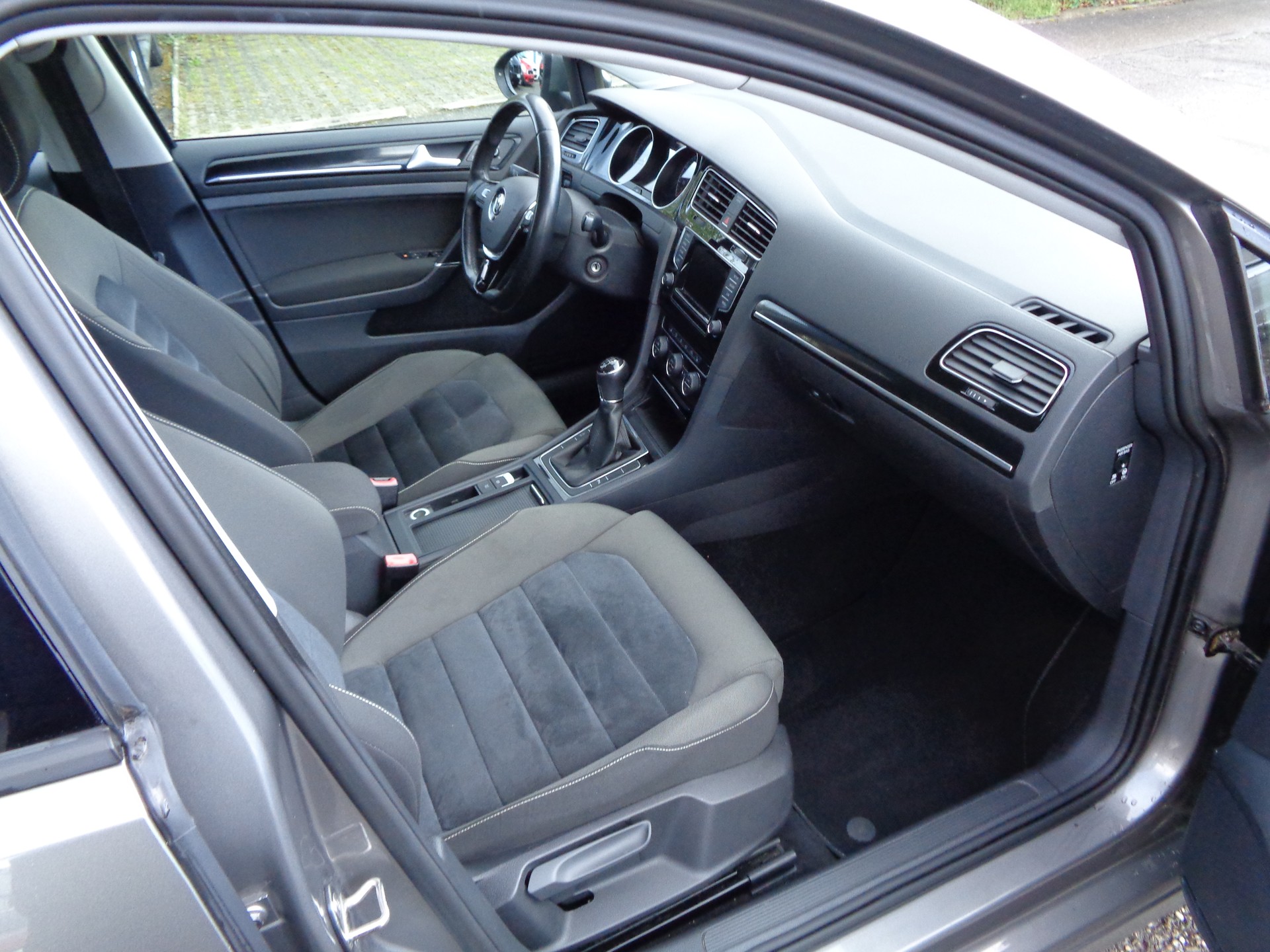VW Golf 1.4 TSI Highline-image-6