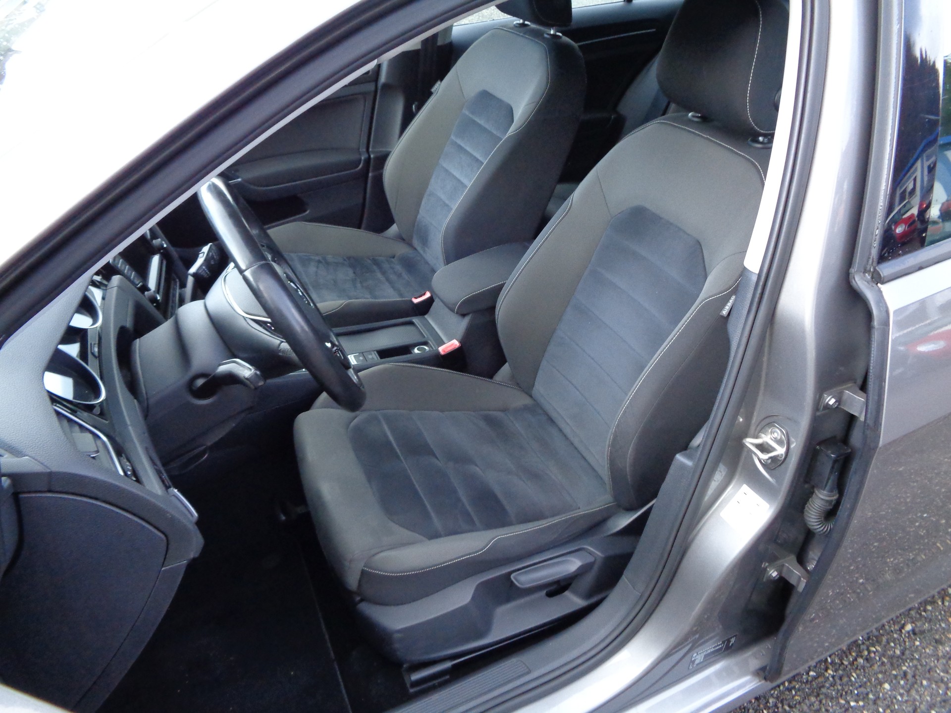 VW Golf 1.4 TSI Highline-image-9