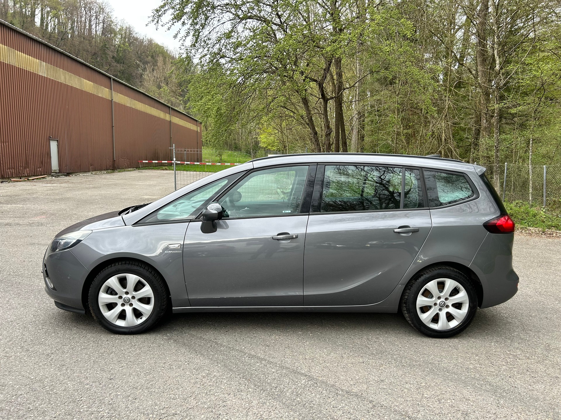 OPEL Zafira Tourer 1.6i 16V Turbo Drive-image-2