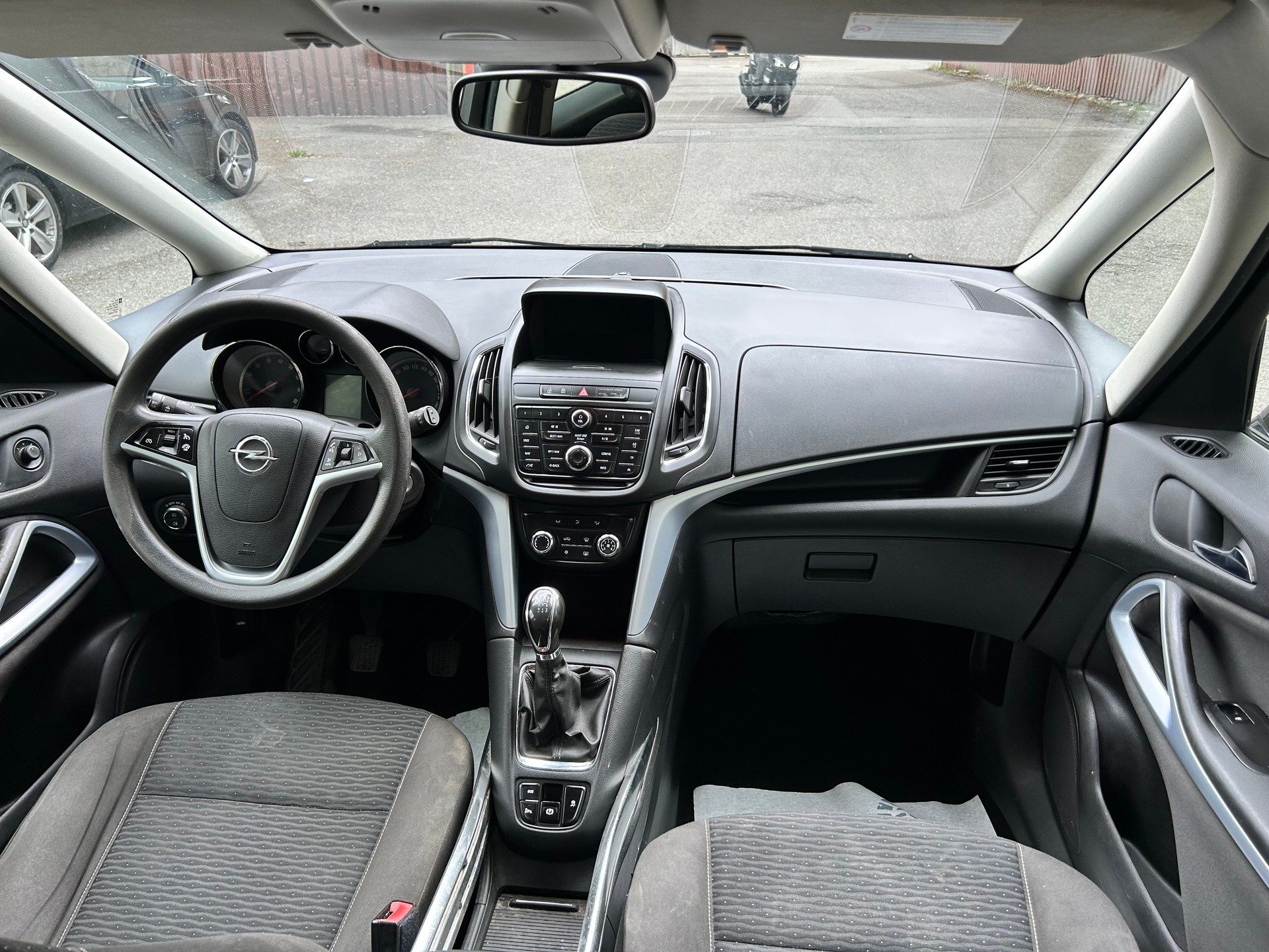 OPEL Zafira Tourer 1.6i 16V Turbo Drive-image-6