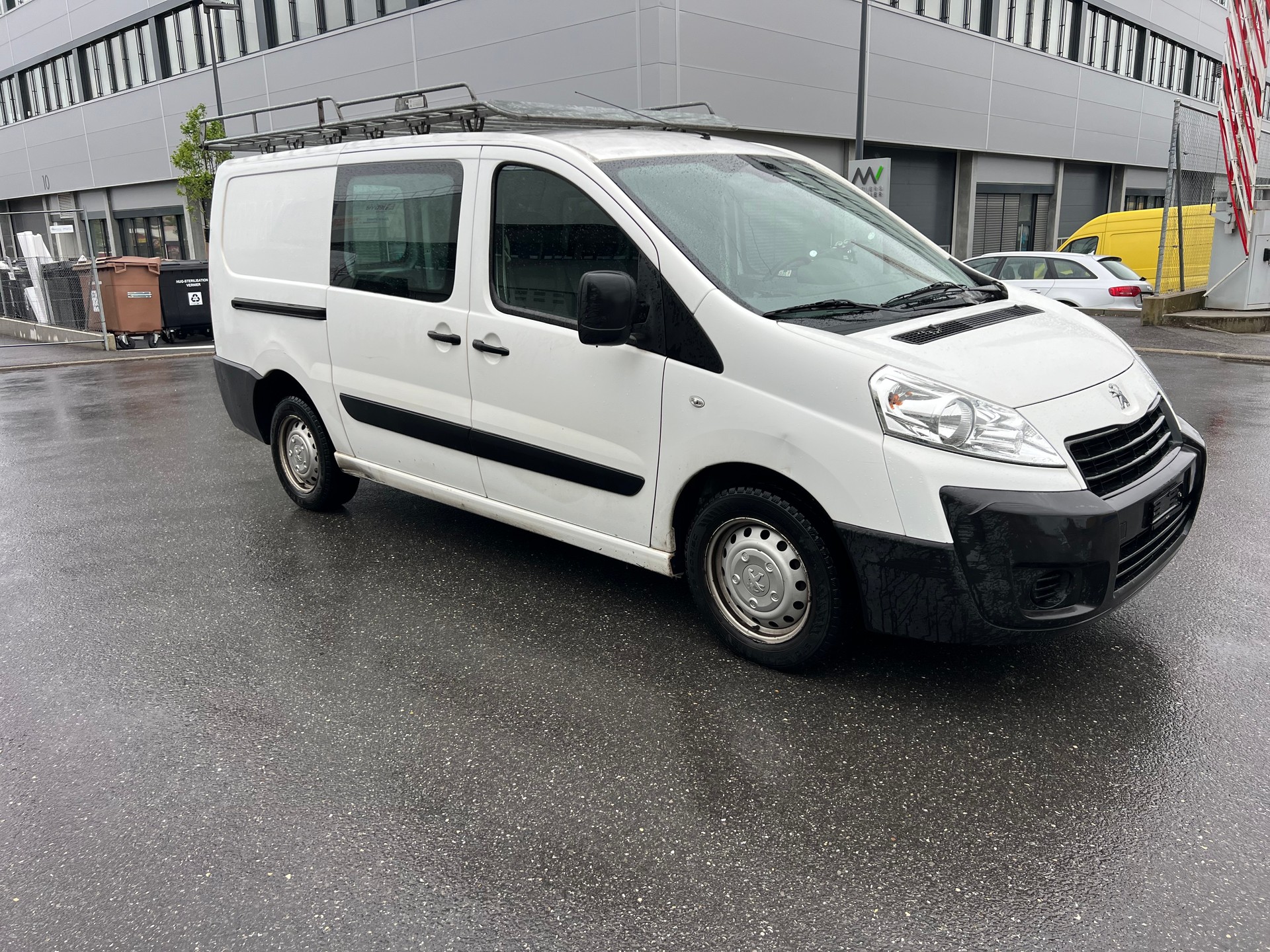 PEUGEOT Expert 2.0 HDi 229 L2H1-image-7