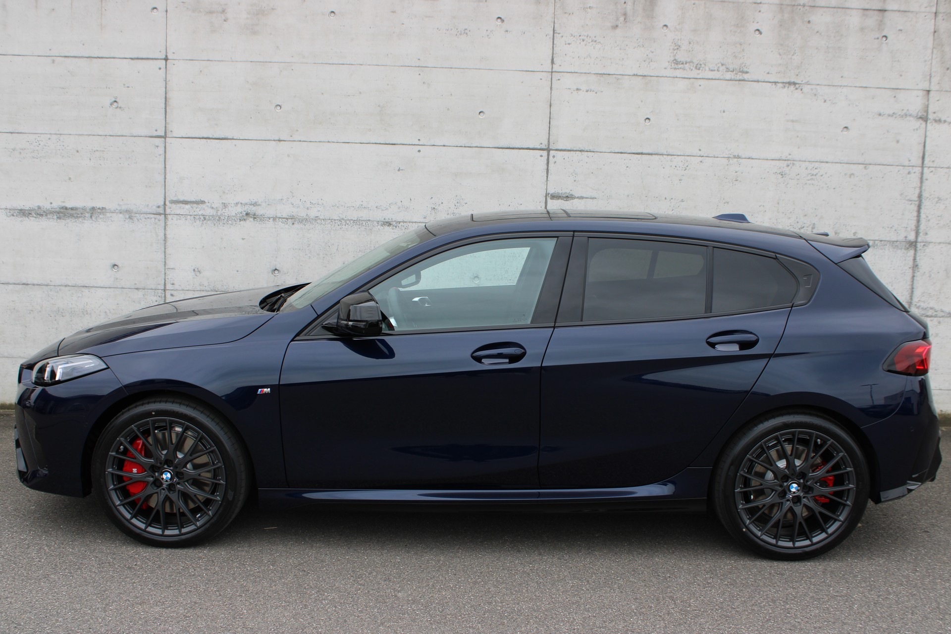 BMW M135 xDrive M Sport Pro-showroom-element-2