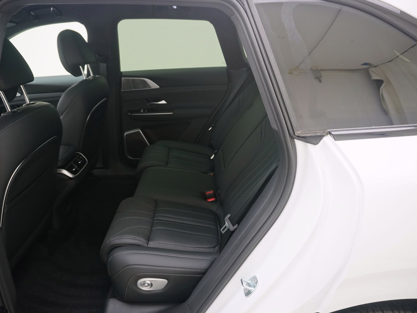 XPENG G9 Performance AWD-image-14