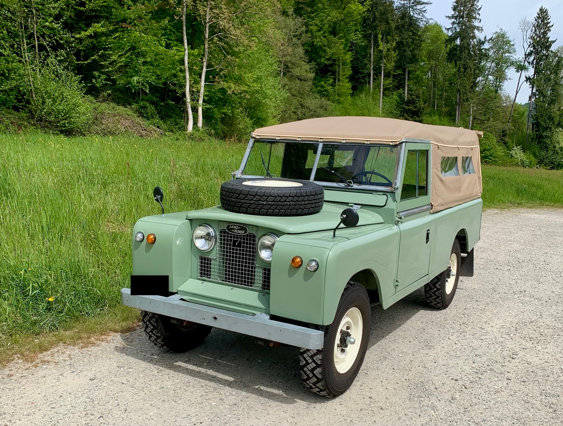 LAND ROVER 109/IIA