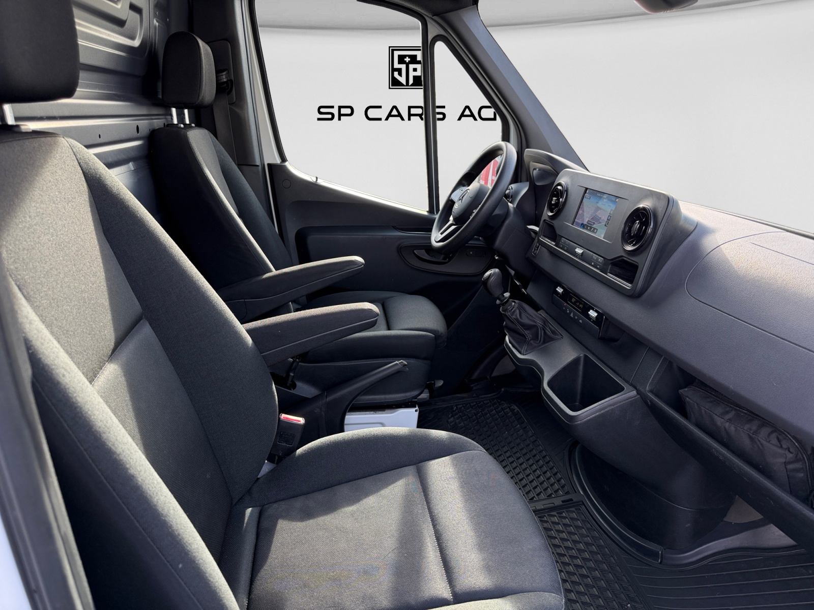 MERCEDES-BENZ Sprinter 314 CDI Standard L2H1 FWD-image-16