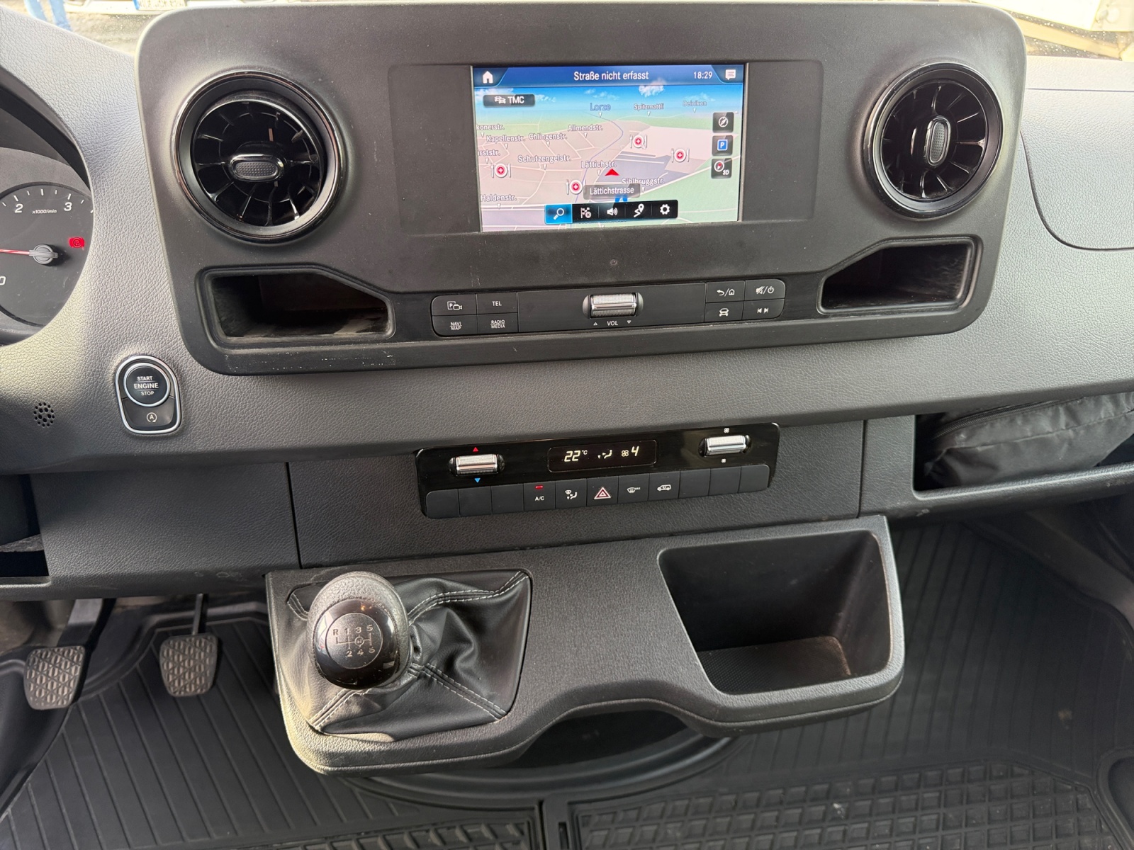 MERCEDES-BENZ Sprinter 314 CDI Standard L2H1 FWD-image-14