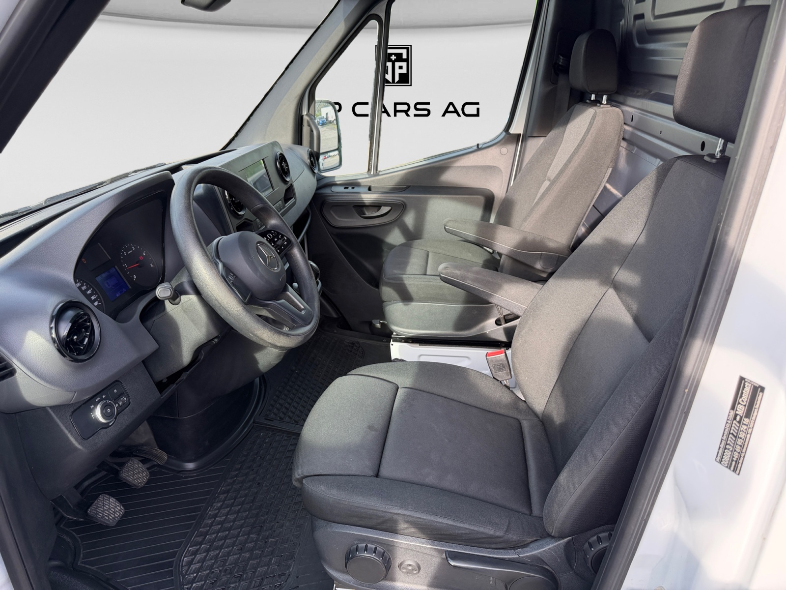 MERCEDES-BENZ Sprinter 314 CDI Standard L2H1 FWD-image-9