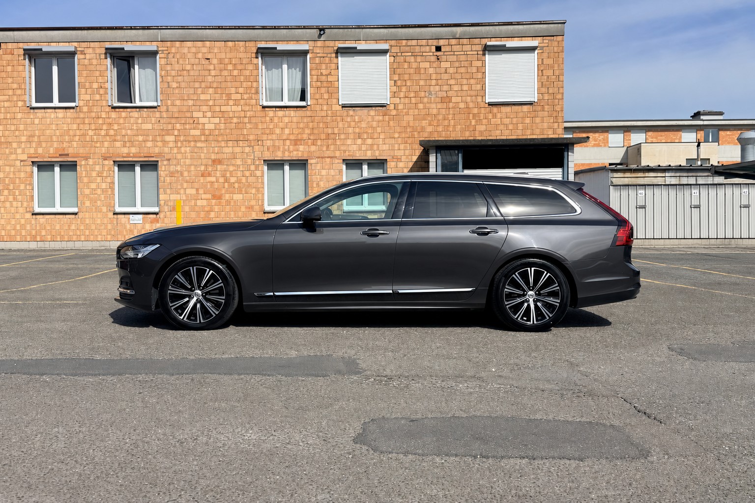 VOLVO V90 B6 AWD Benzin Mild Hybrid Inscription Geartronic-showroom-element-2
