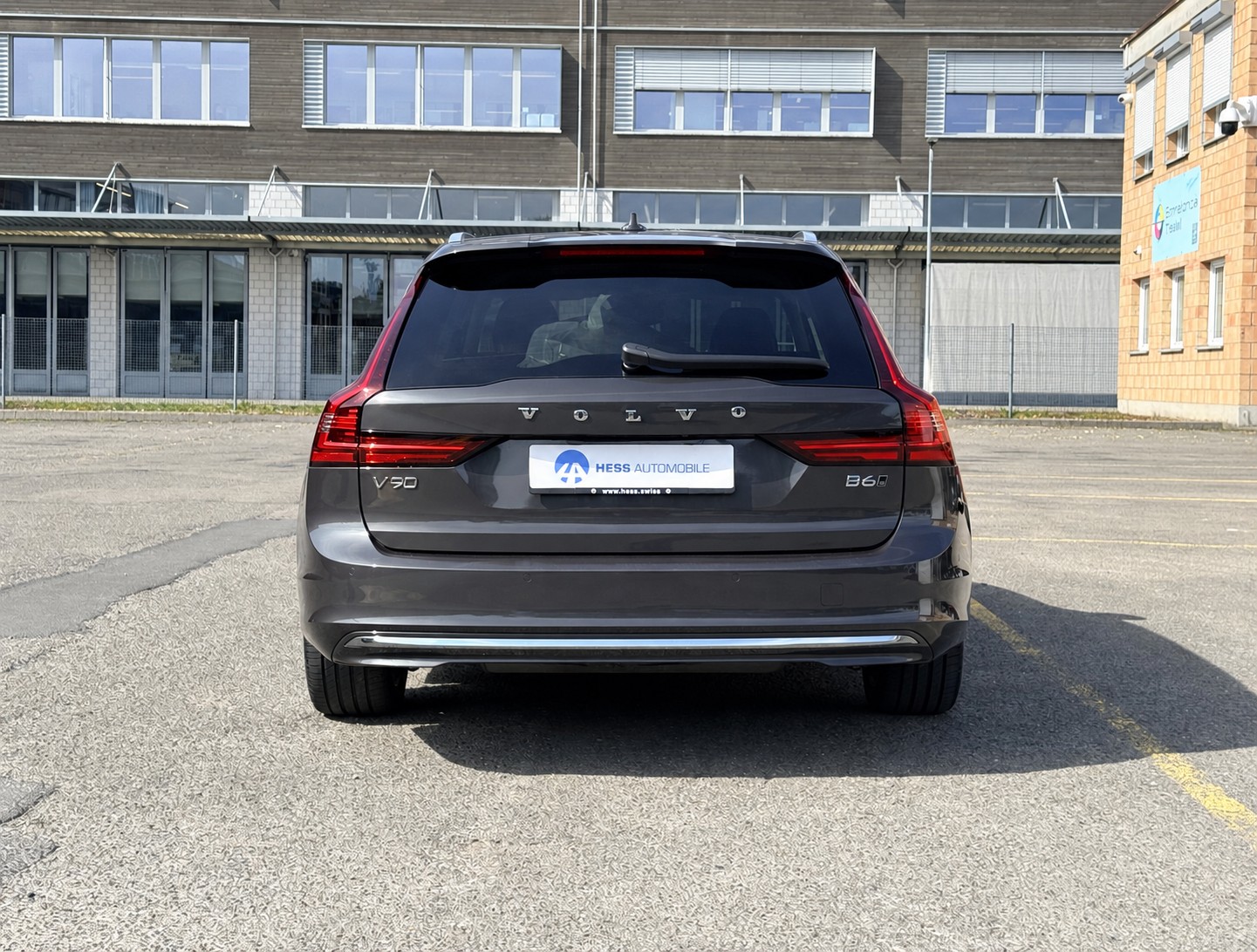 VOLVO V90 B6 AWD Benzin Mild Hybrid Inscription Geartronic-image-12