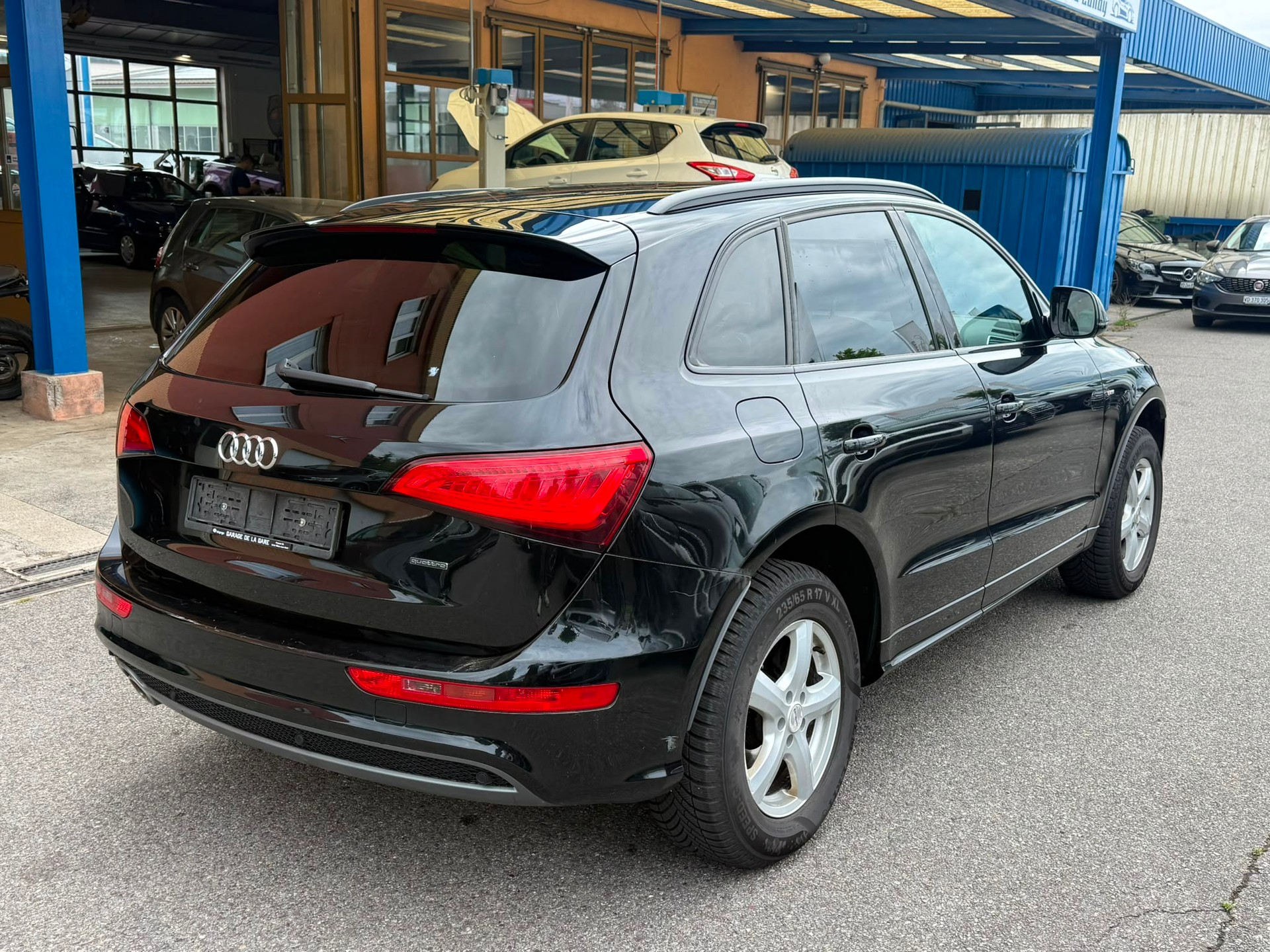 AUDI Q5 2.0 TDI quattro-image-6