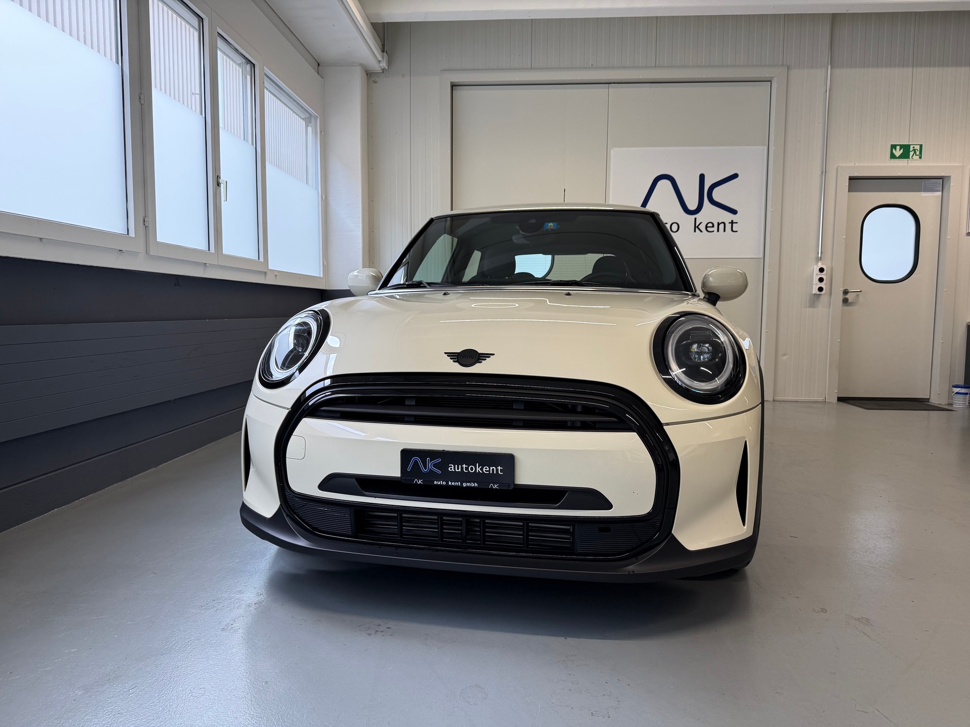MINI One Steptronic DKG-showroom-element-1