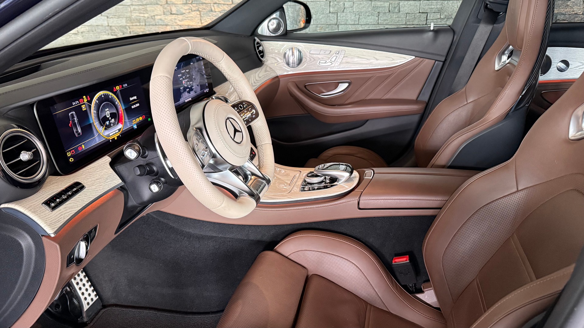 MERCEDES-BENZ E 63 AMG S 4Matic Speedshift MCT-image-12