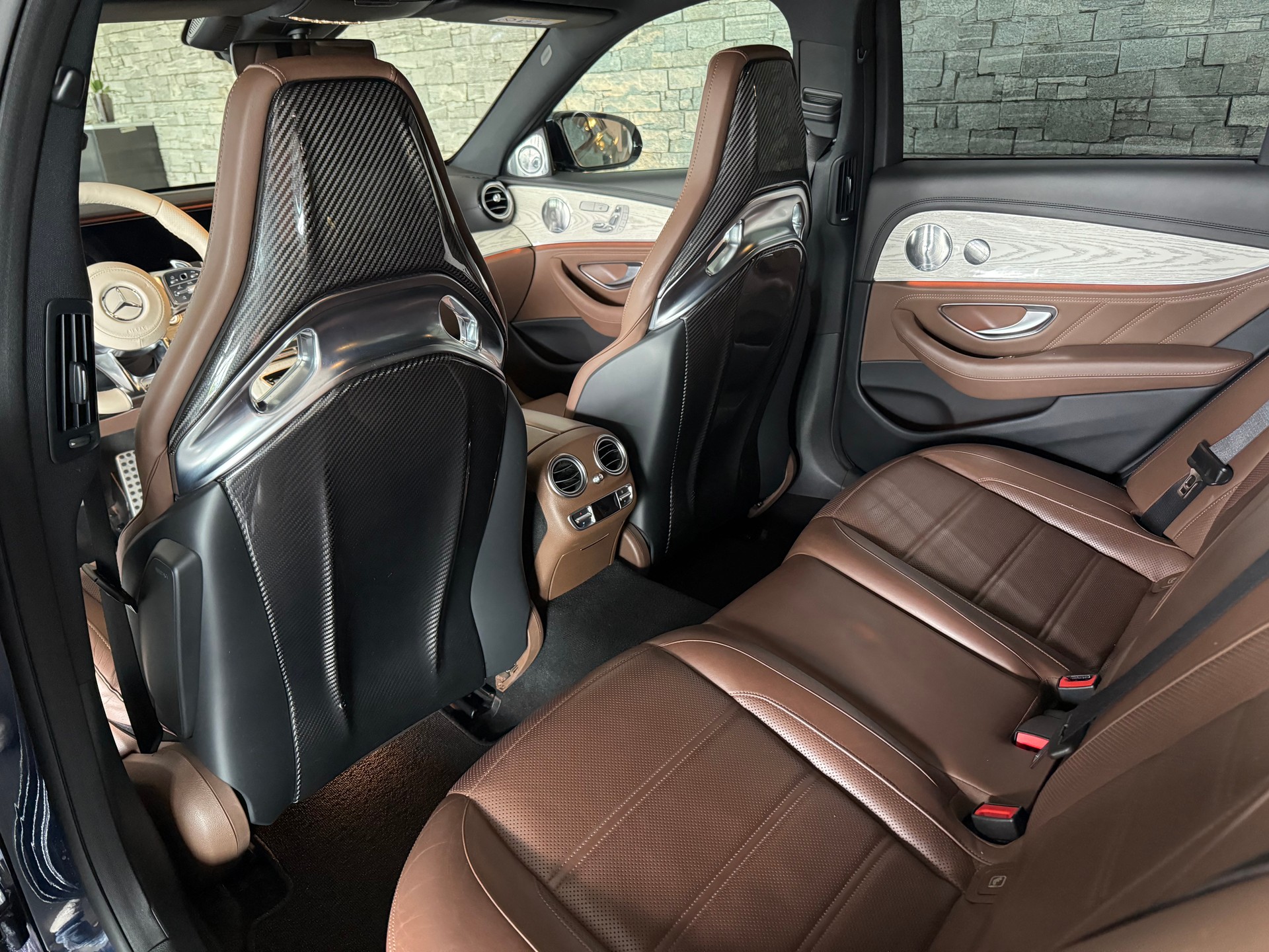 MERCEDES-BENZ E 63 AMG S 4Matic Speedshift MCT-showroom-element-2