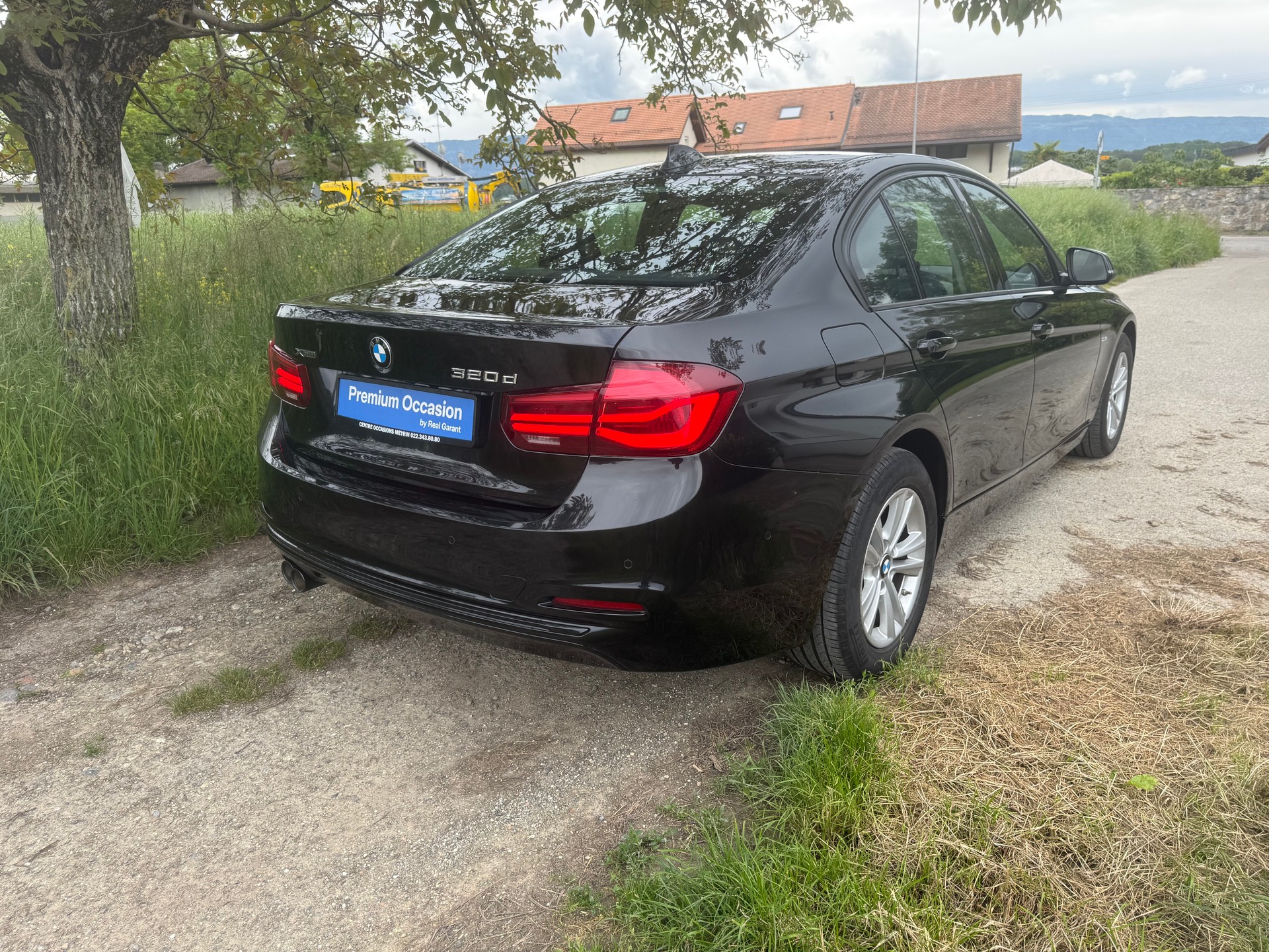 BMW 320d xDrive Edition Sport Line Steptronic-image-1