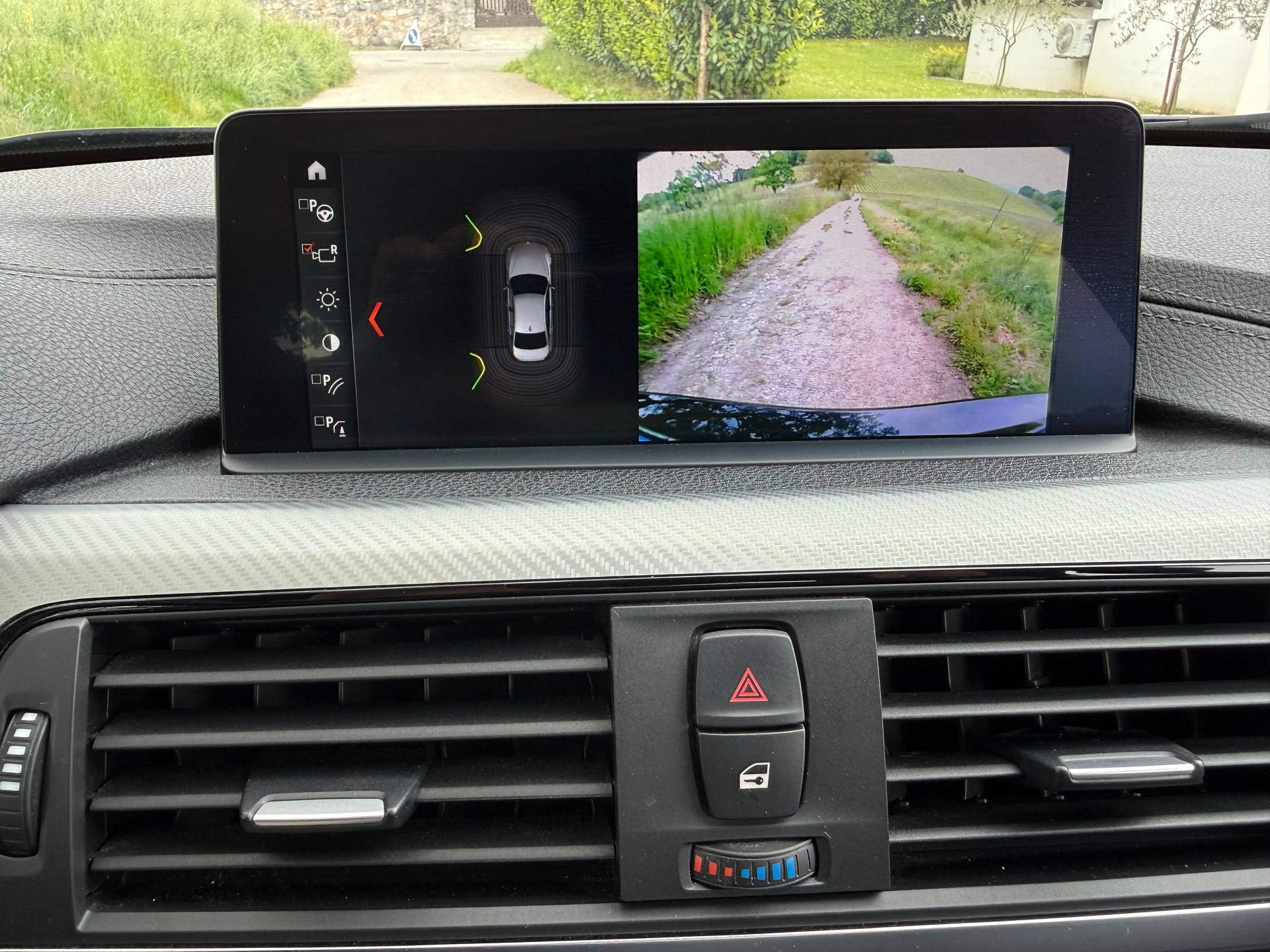 BMW 320d xDrive Edition Sport Line Steptronic-image-14