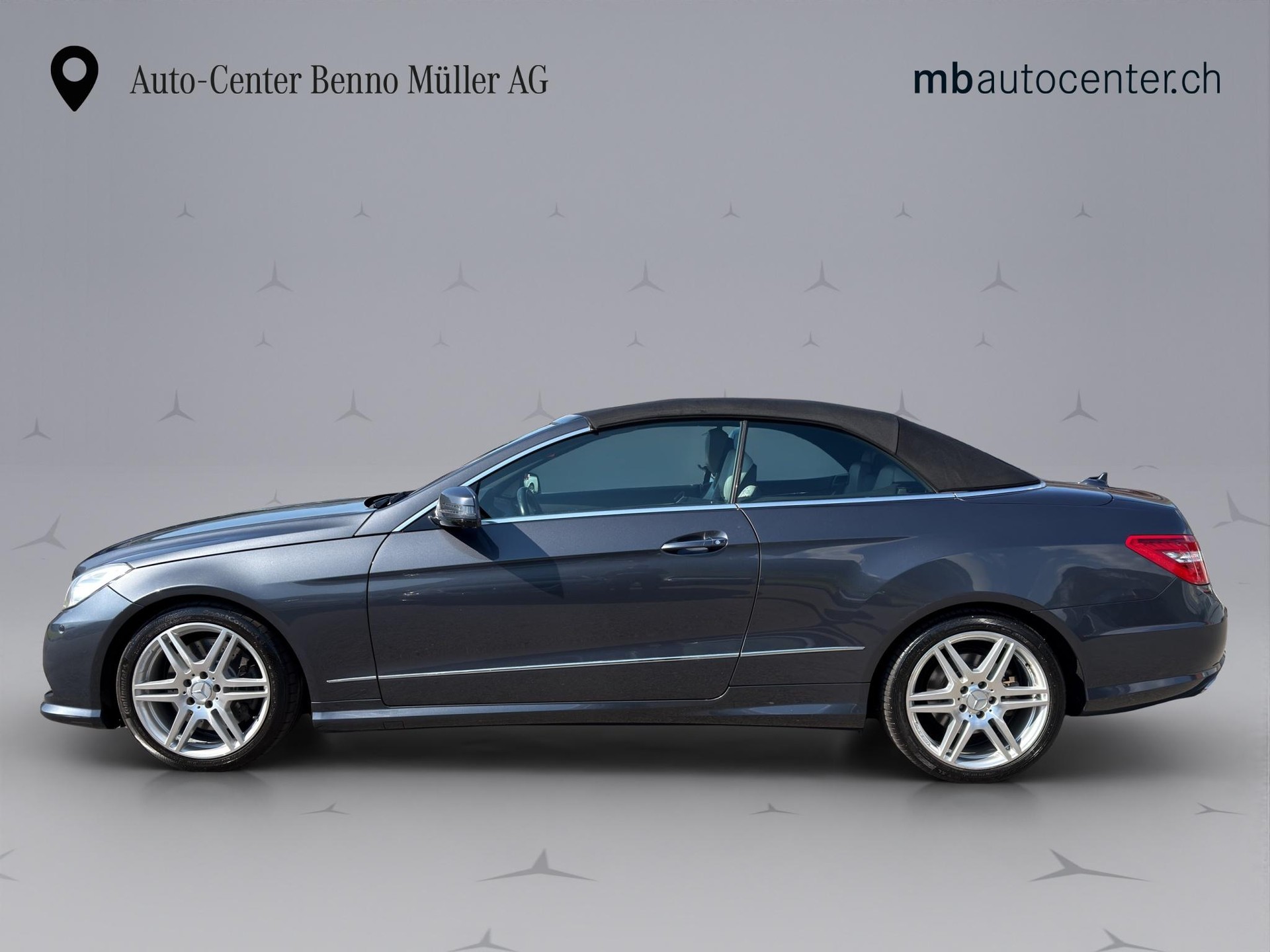 MERCEDES-BENZ E 500 V8 BlueEF Cabriolet-showroom-element-1