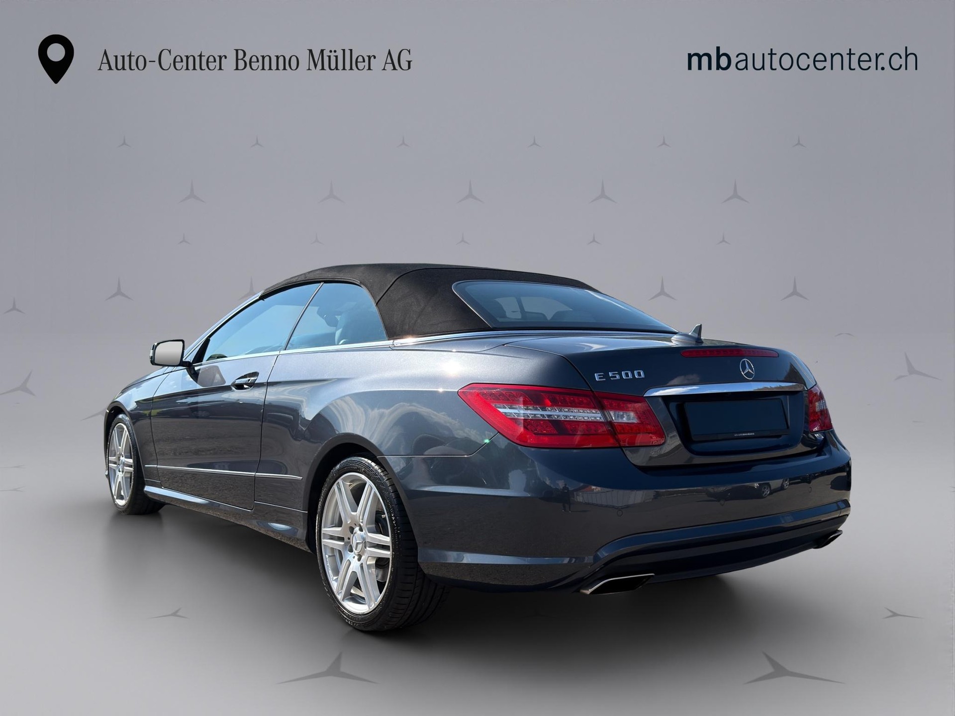 MERCEDES-BENZ E 500 V8 BlueEF Cabriolet-showroom-element-2