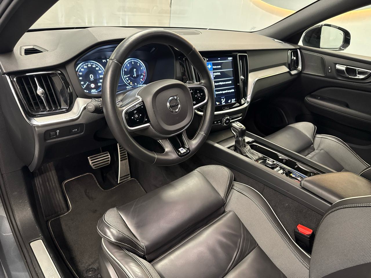 VOLVO S60 T5 R-Design Geartronic-showroom-element-2