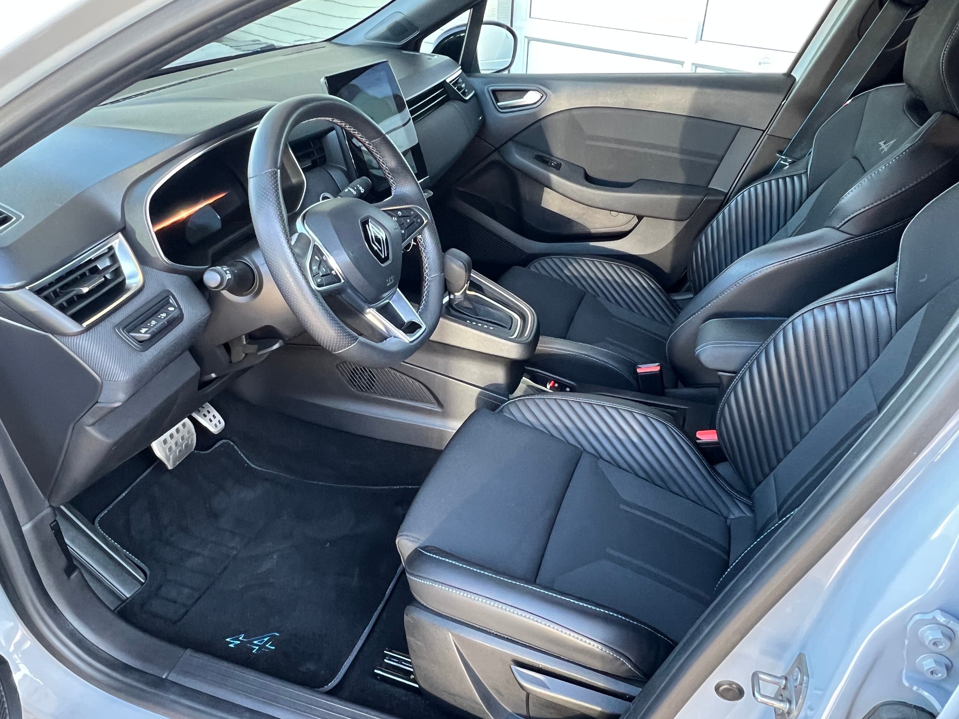 RENAULT Clio 1.6 E-Tech Esprit Alpine *** Garantie: Renault Garantie 8 Jahre Garantie auf die Batterie oder 160 000 km ***-image-21