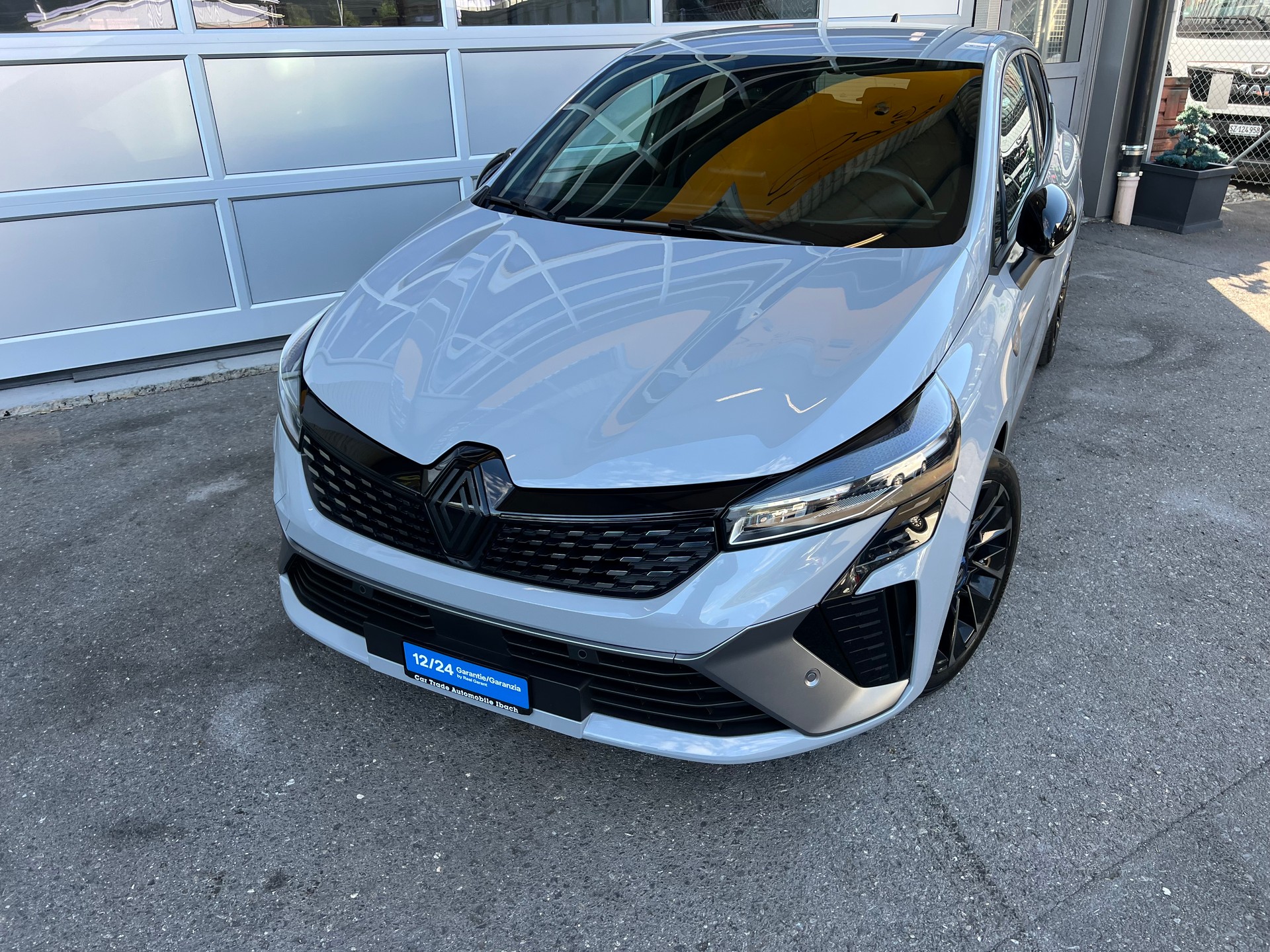 RENAULT Clio 1.6 E-Tech Esprit Alpine *** Garantie: Renault Garantie 8 Jahre Garantie auf die Batterie oder 160 000 km ***-showroom-element-2