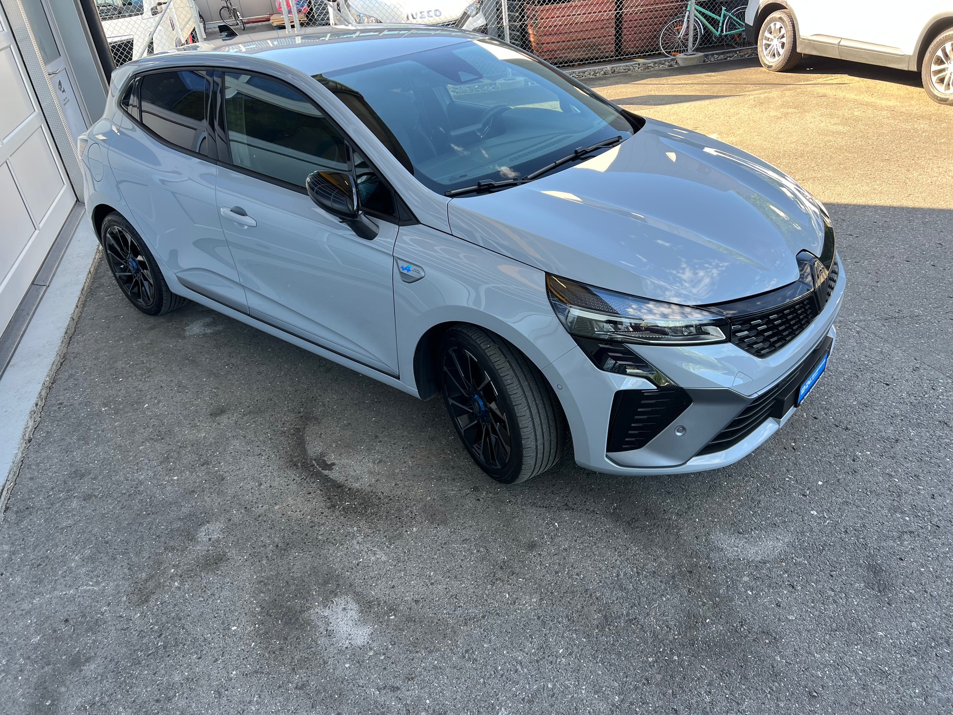 RENAULT Clio 1.6 E-Tech Esprit Alpine *** Garantie: Renault Garantie 8 Jahre Garantie auf die Batterie oder 160 000 km ***-showroom-element-3