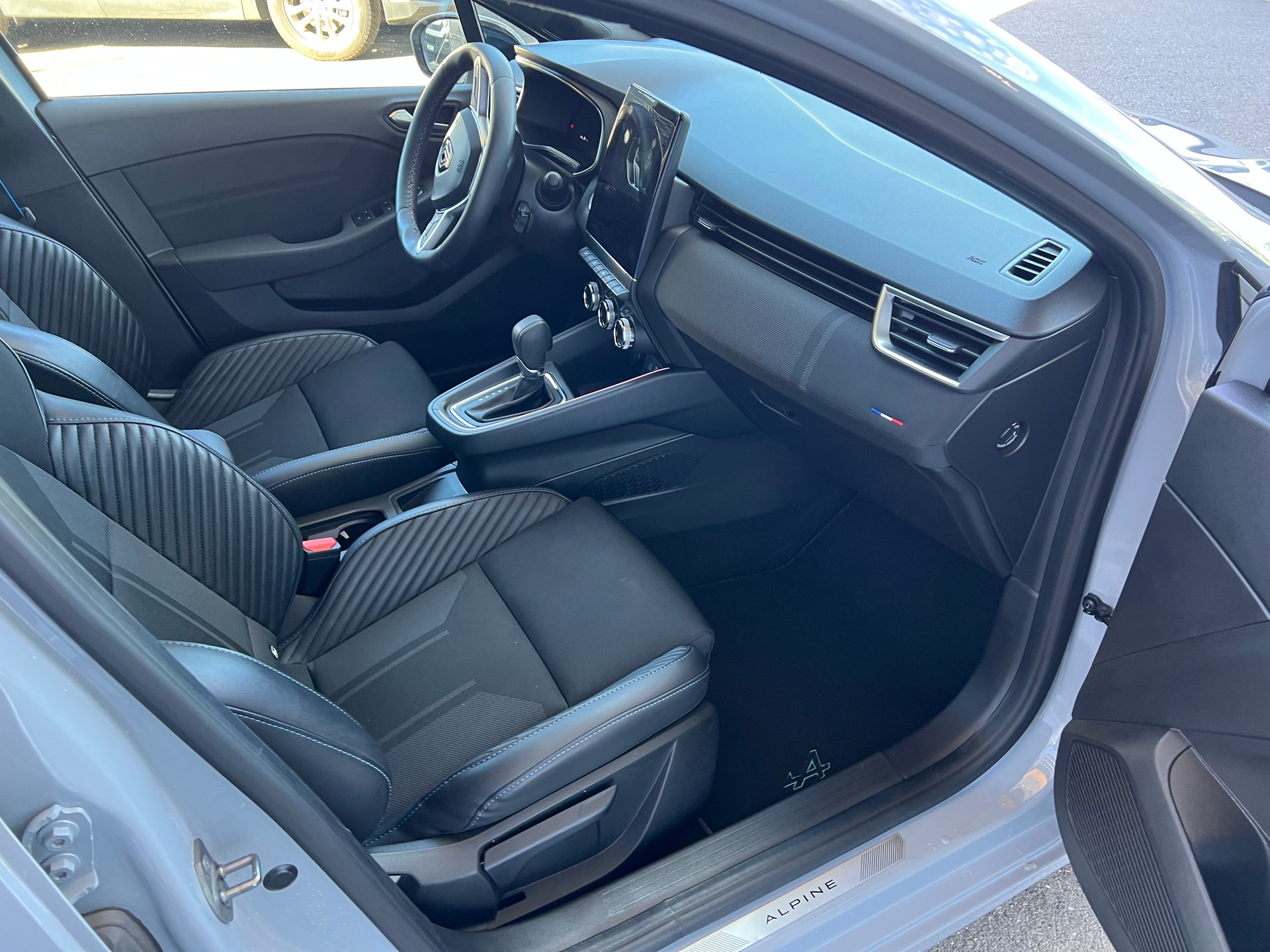 RENAULT Clio 1.6 E-Tech Esprit Alpine *** Garantie: Renault Garantie 8 Jahre Garantie auf die Batterie oder 160 000 km ***-image-11