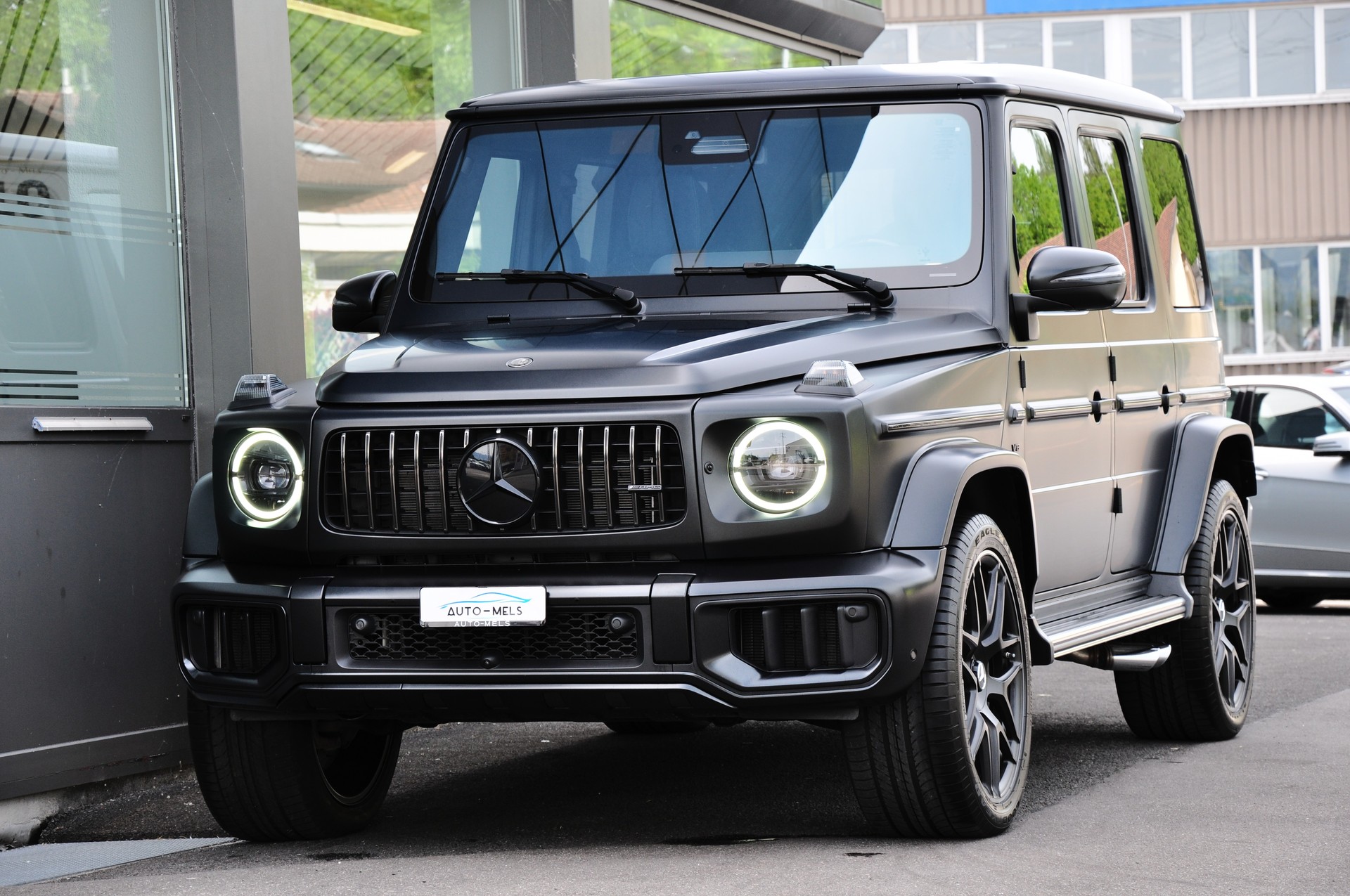 MERCEDES-BENZ G 63 AMG 9G-Tronic-showroom-element-2