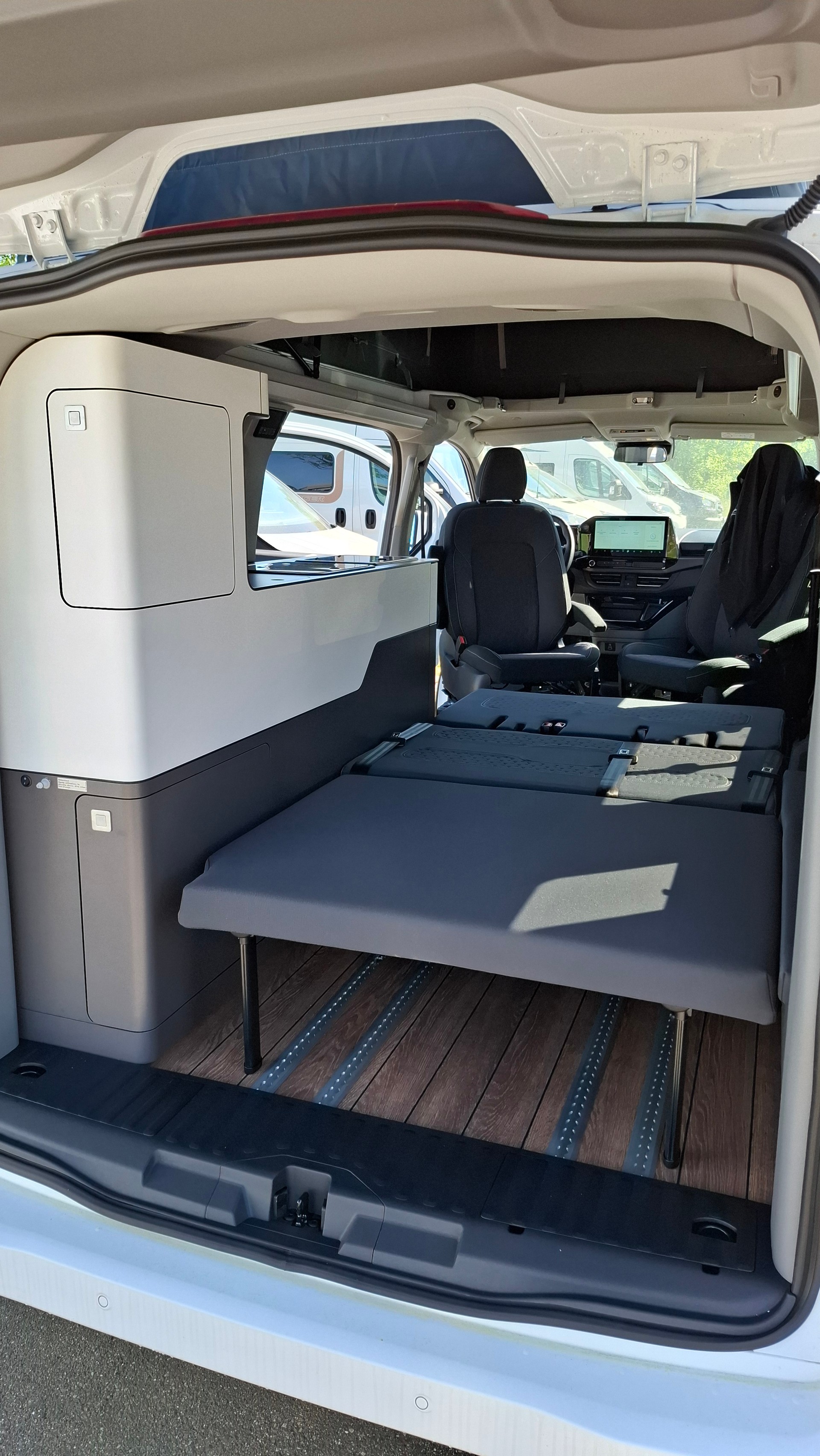 DREAMER City Camp Ford V710 Select-image-5