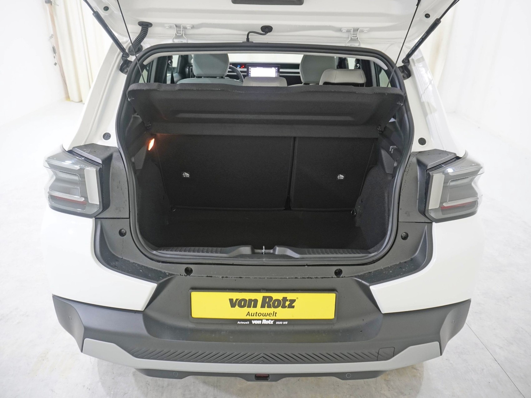 CITROEN C3 e-Max-image-18