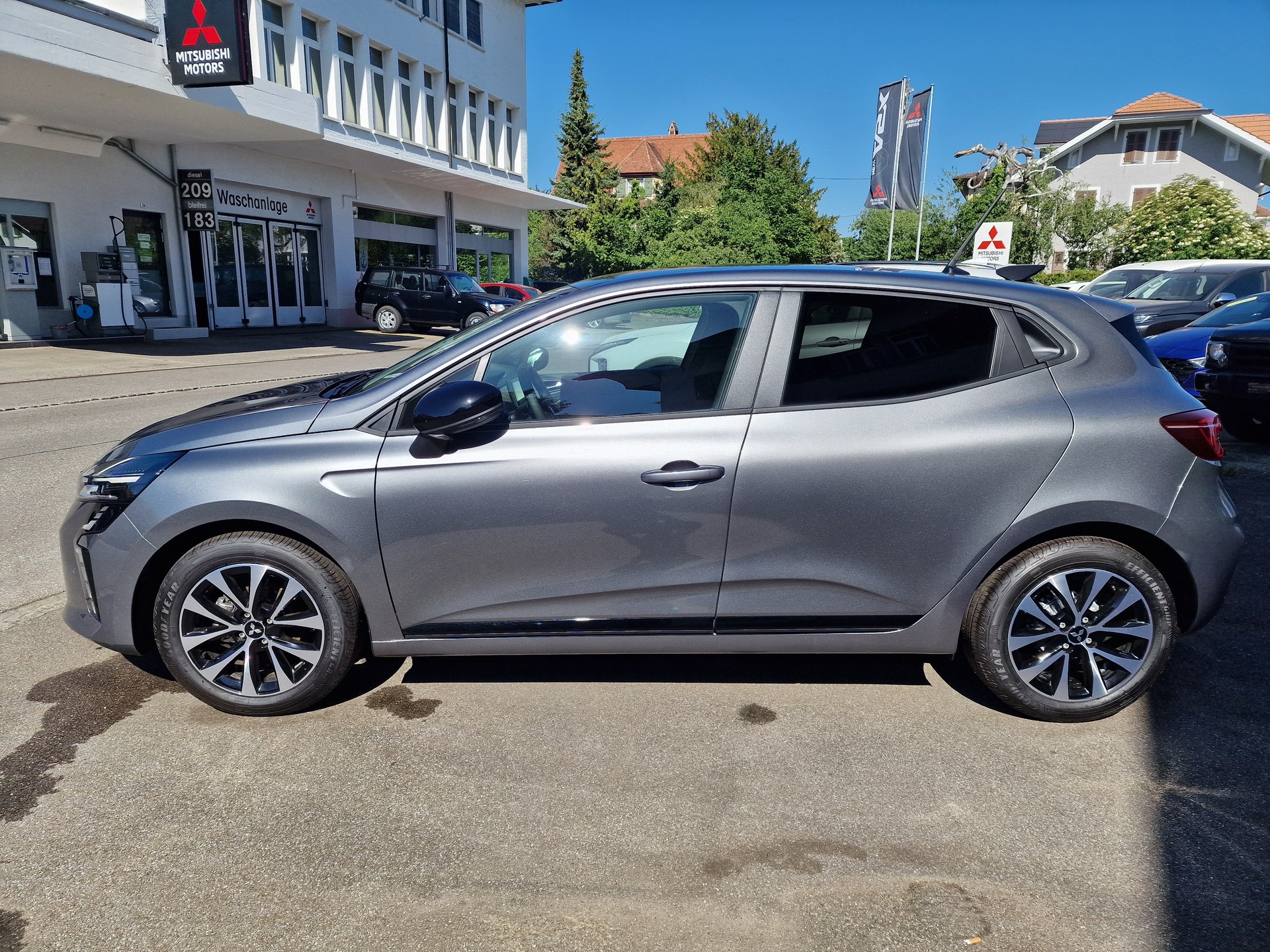 MITSUBISHI COLT 1.0 Invite+-showroom-element-2