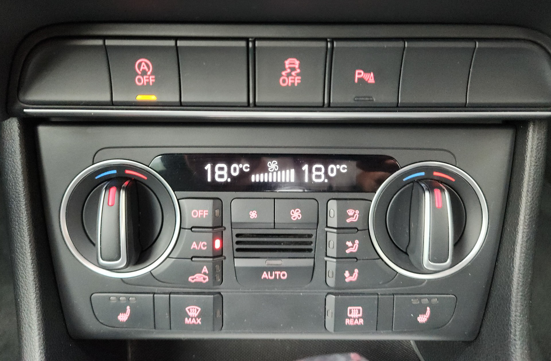 AUDI Q3 1.4 TFSI sport S-tronic-image-15