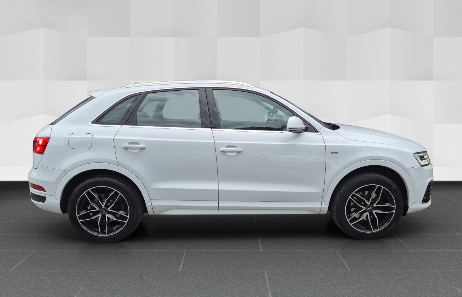 AUDI Q3 1.4 TFSI sport S-tronic-image-3