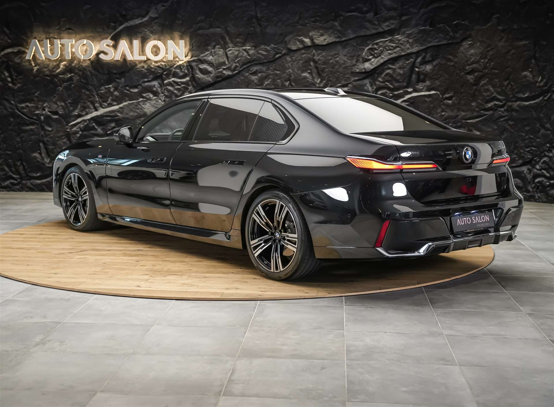 BMW 740d xDrive M Sport Steptronic *Werksgarantie*Theatre Screen*Panorama*-showroom-element-3