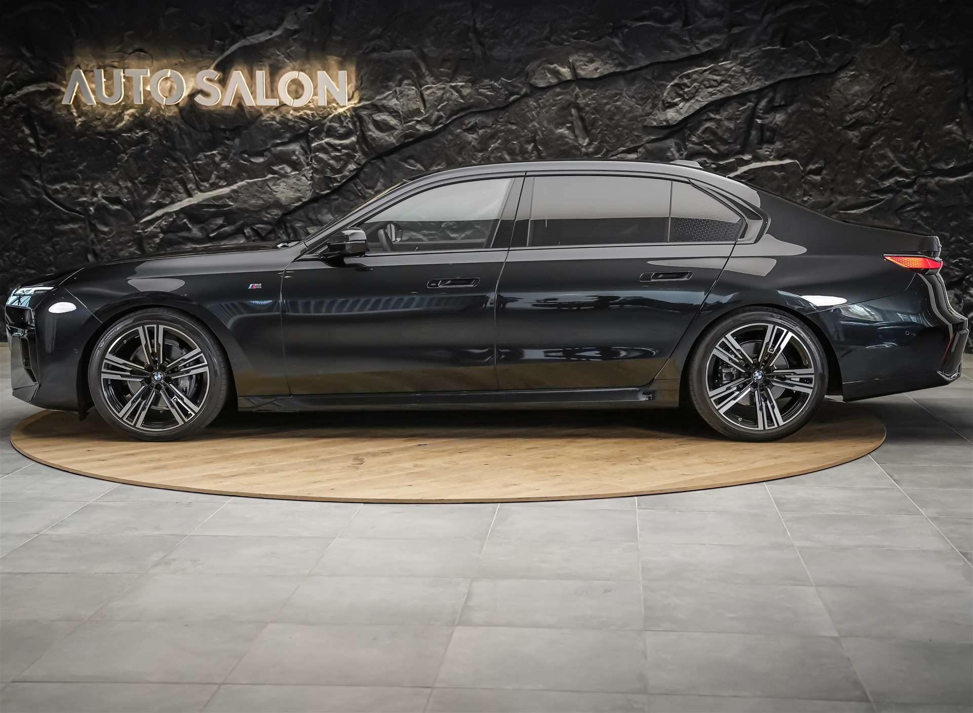 BMW 740d xDrive M Sport Steptronic *Werksgarantie*Theatre Screen*Panorama*-showroom-element-2