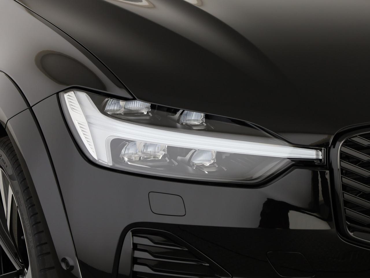 VOLVO XC60 2.0 B5 MH Black Edition AWD-image-6