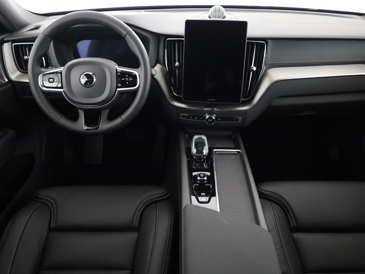 VOLVO XC60 2.0 B5 MH Black Edition AWD-image-12