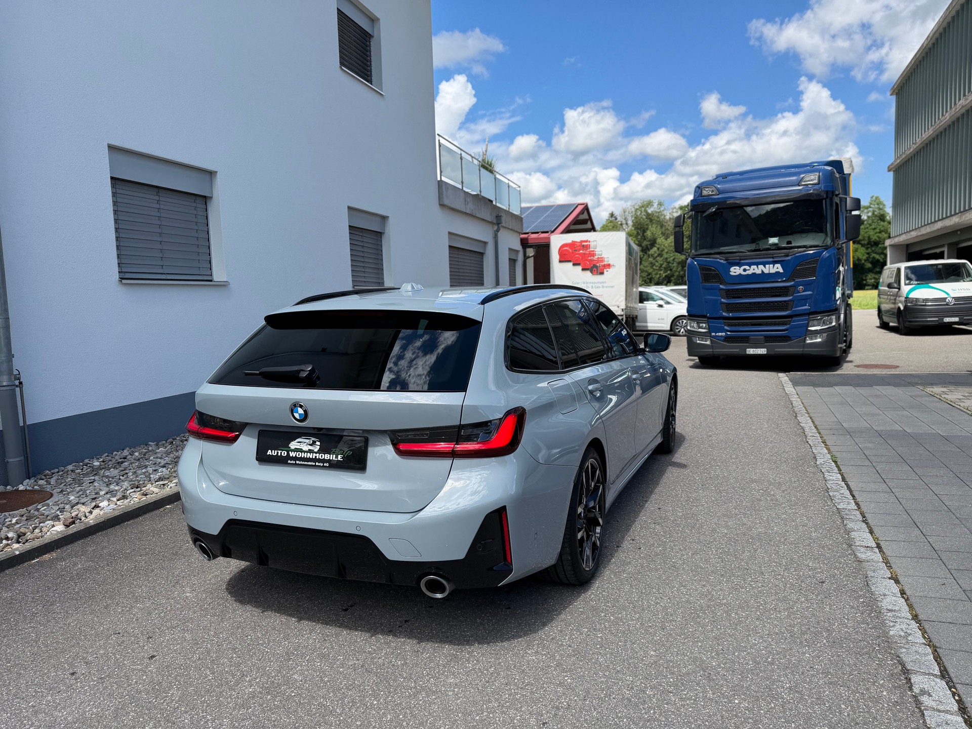 BMW 320d xDrive 48V Touring Steptronic M Sport-image-7