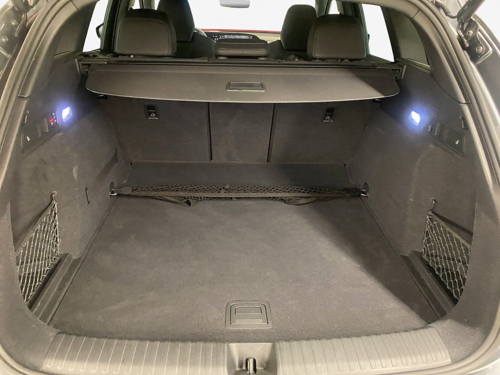 AUDI Q6 e-tron quattro-image-12