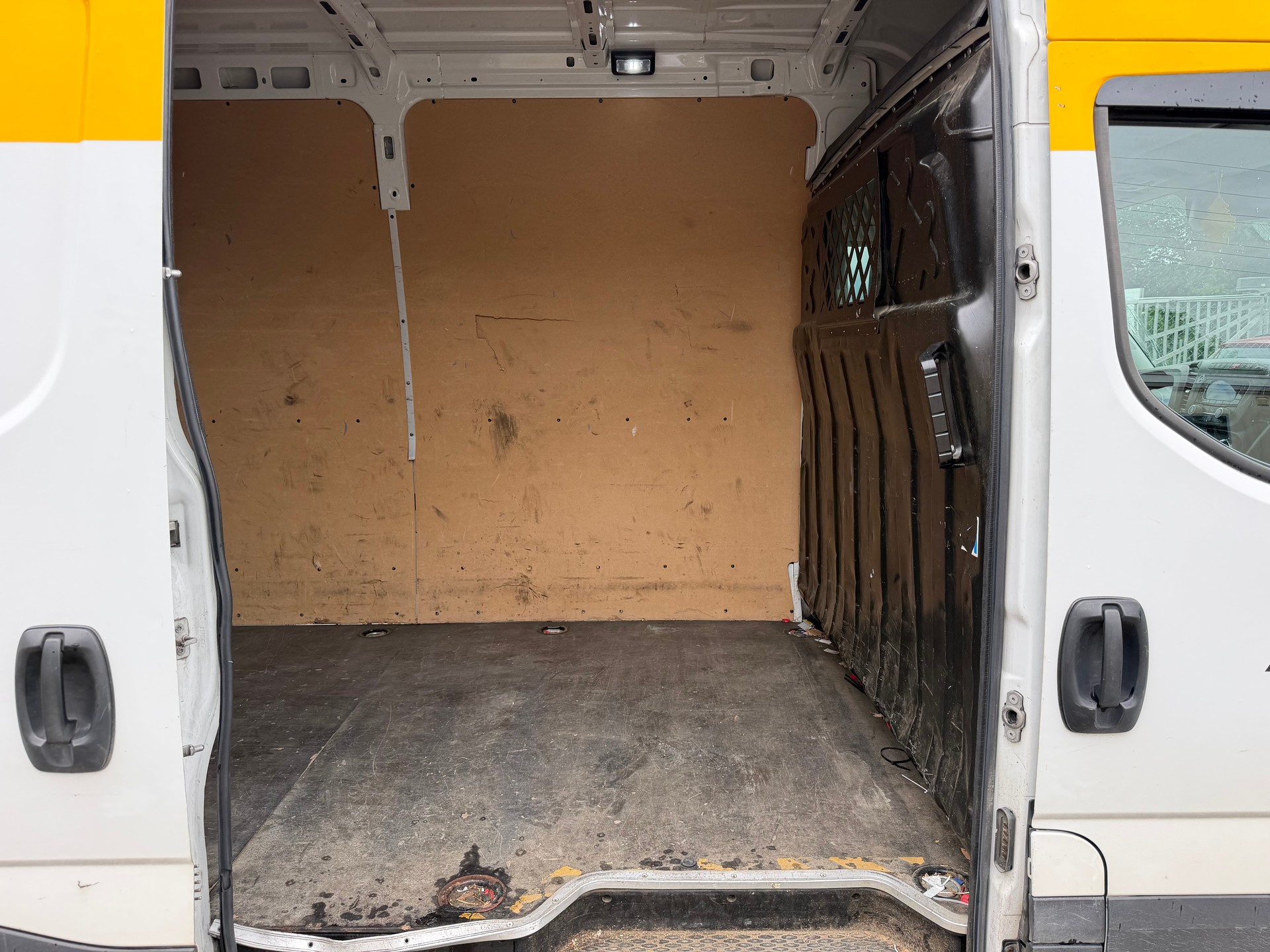 IVECO 35 S 16H A8 SVL | Automat | Lange Version | Klima-image-9